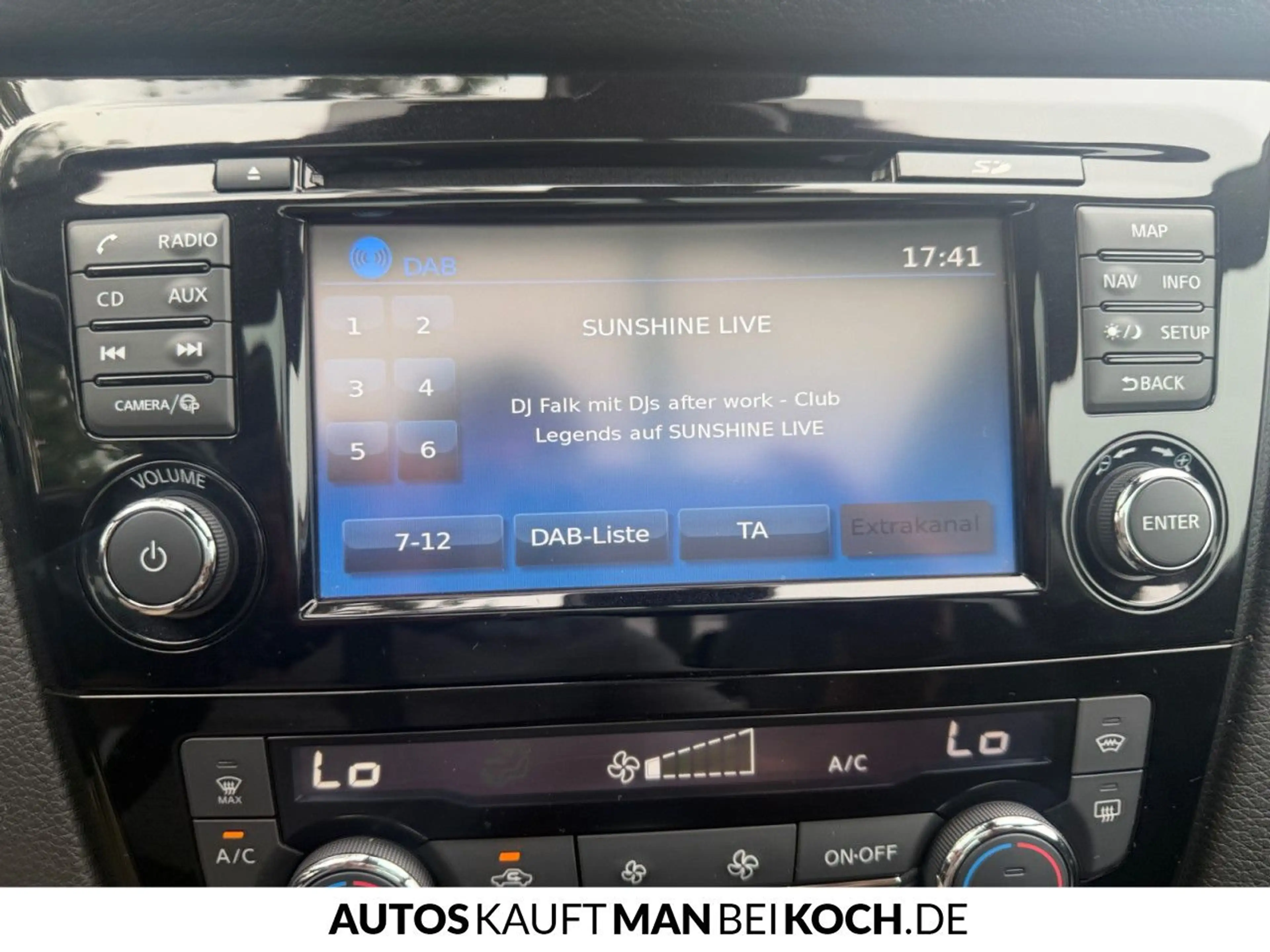 Nissan Qashqai 1.6 DIG-T TEKNA BEH WSS KLIMAAUT SHZ FSE — photo 12