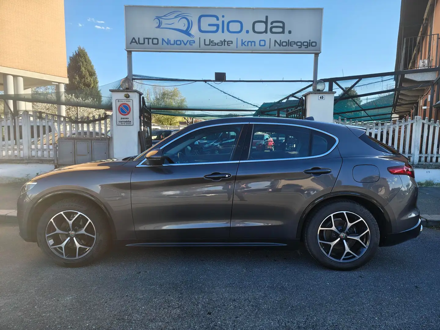 Alfa Romeo Stelvio ALFA ROMEO STELVIO 2.2 210CV KM 81600- 2021 Gris - 1