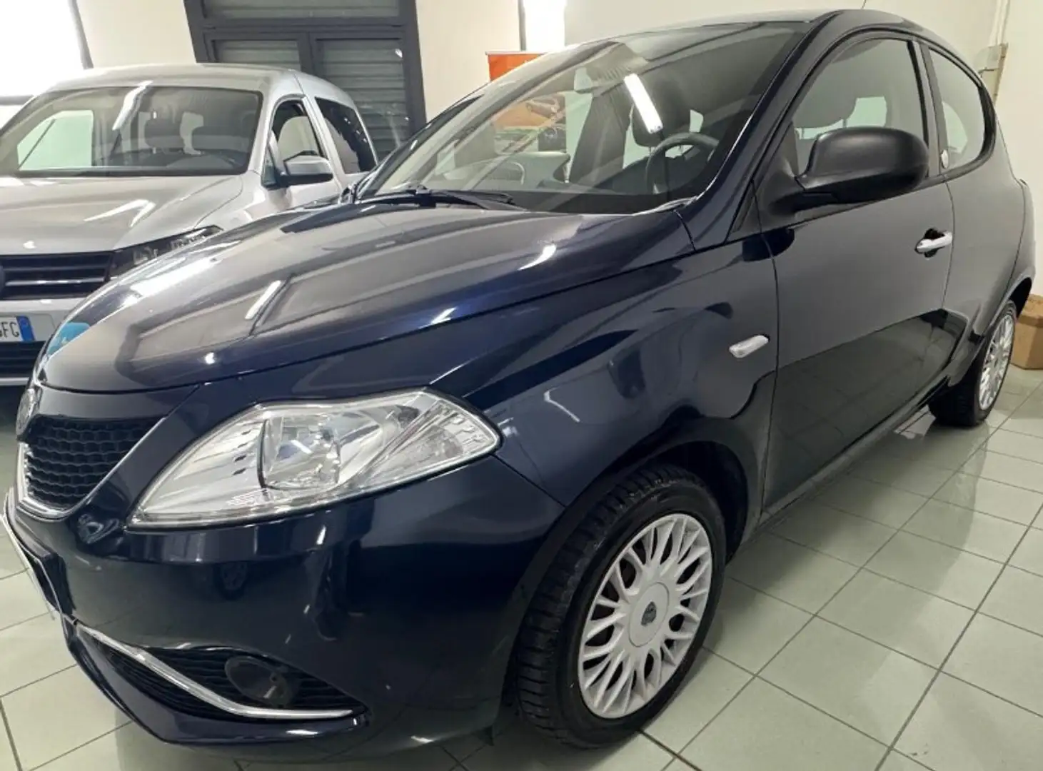 Lancia Ypsilon Ypsilon 1.2 69 CV 5 porte GPL Ecochic Silver Blu/Azzurro - 2