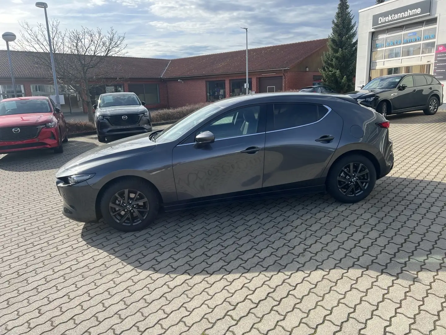 Mazda 3 S SKYACTIV-X 2.0 M Hybrid 6GS AL-SELECTION DES-P P Šedá - 2