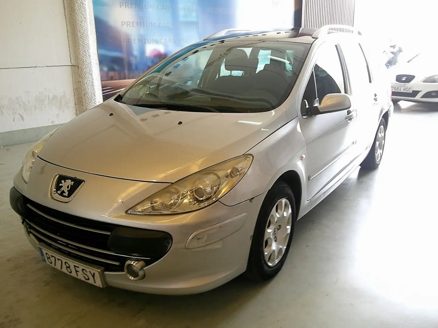 Peugeot 307 SW 1.6HDI Pack 90 Gris - 1