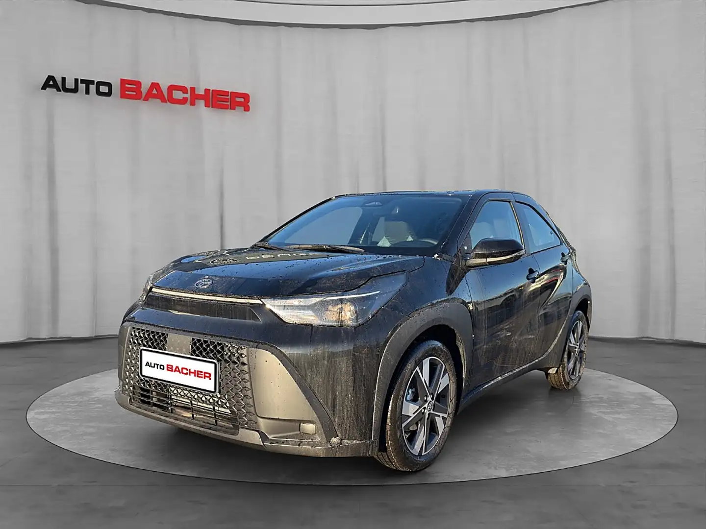 Toyota Aygo X 1,5 Hybrid Schwarz - 1