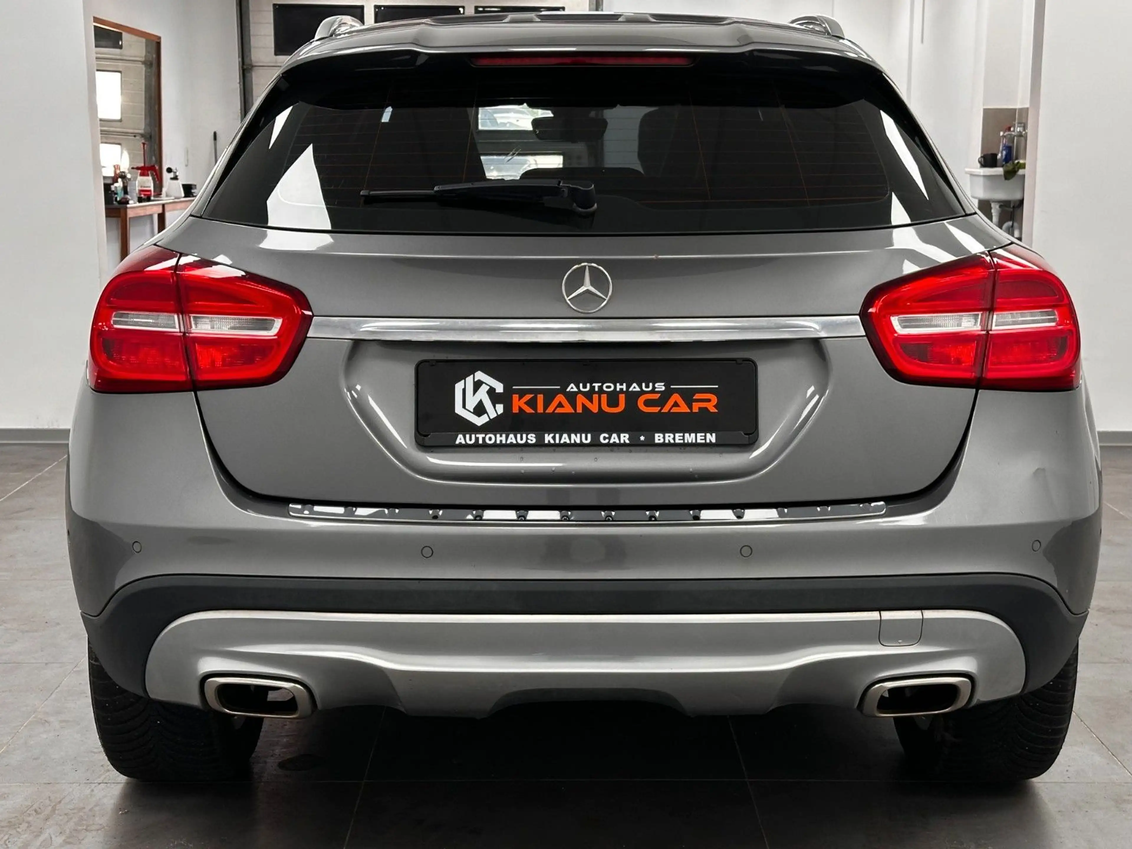 Mercedes-Benz GLA 200 .PANO.KAMERA.NAVI.PDC.TEILLEDER.BI-XENON — photo 6