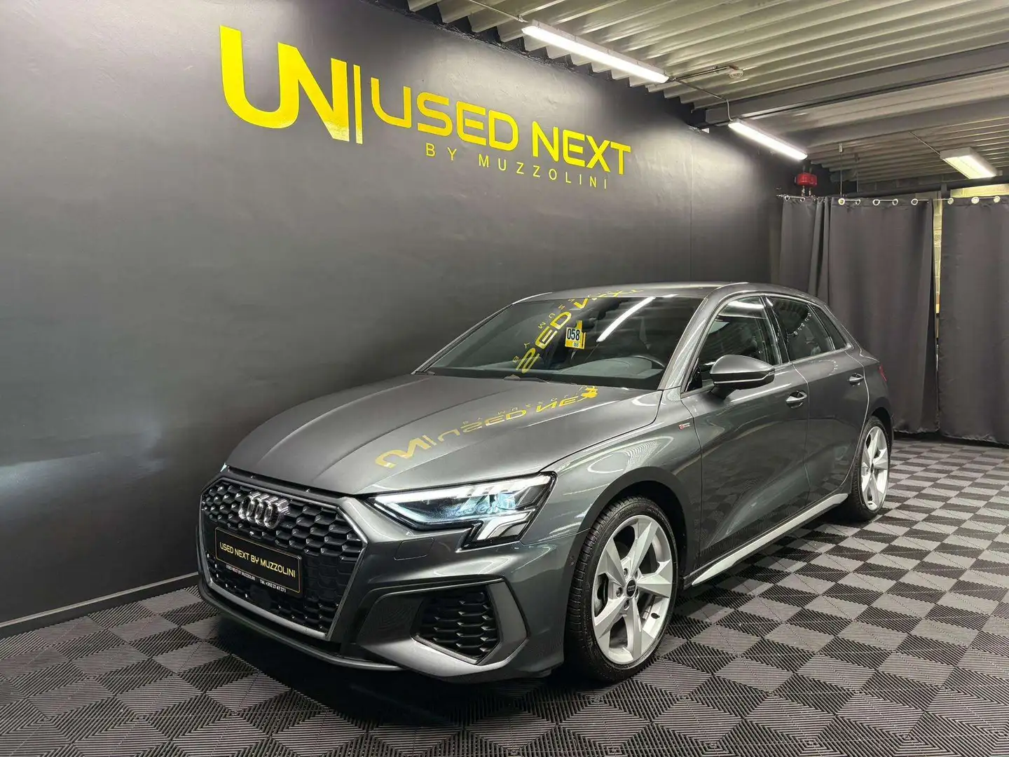 Audi A3 S Line Sportback 35 TFSI 150 STRONIC Gris - 1