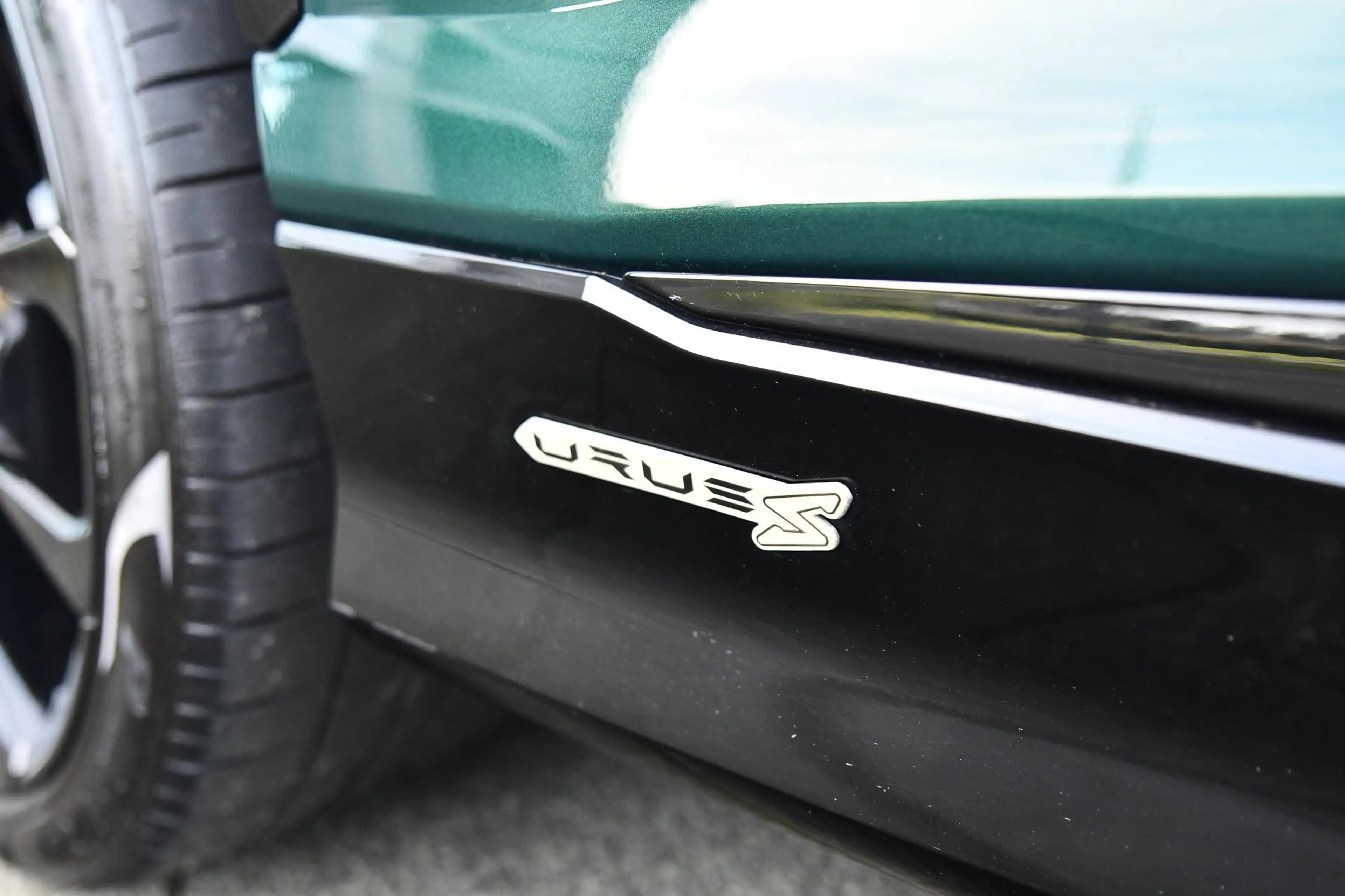 Lamborghini Urus 4.0 V8 S |Verde hydra|Carbon|BTW| — photo 34