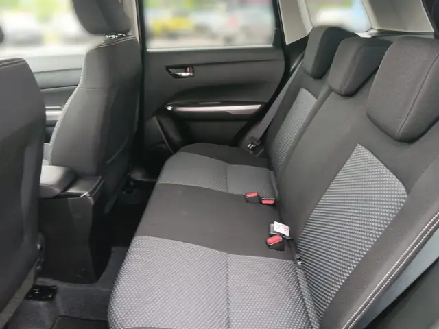 Suzuki Vitara view 12