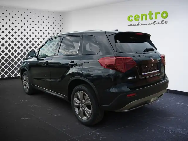 Suzuki Vitara view 3