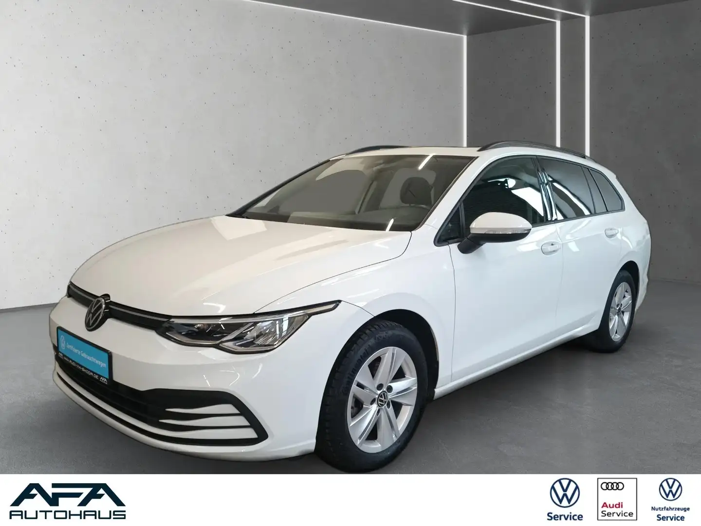 Volkswagen Golf Variant Golf VIII Variant 1.0 TSI LIFE Pano*Navi*LED*ACC Weiß - 1