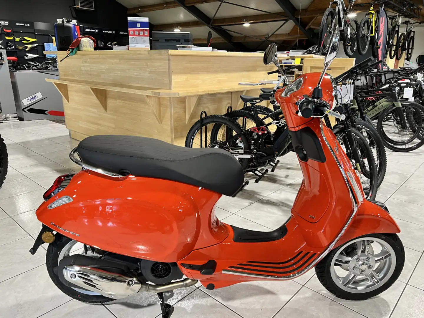 Vespa Primavera 125 ORANGE PASTEL E5+ Portocaliu - 1