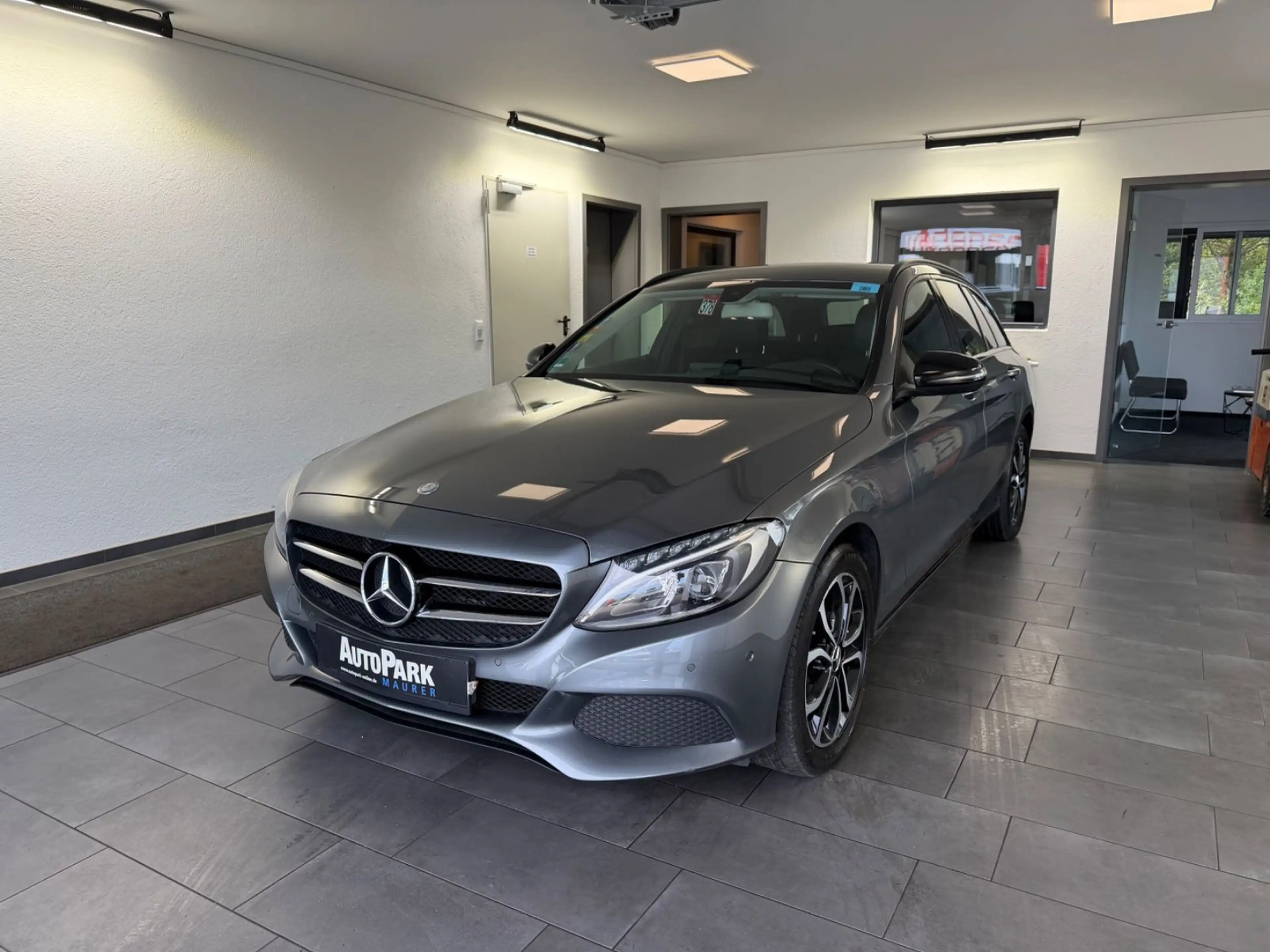Mercedes-Benz C 200 d T Avantgarde | Night | LED | Navi | SHZ — photo 2