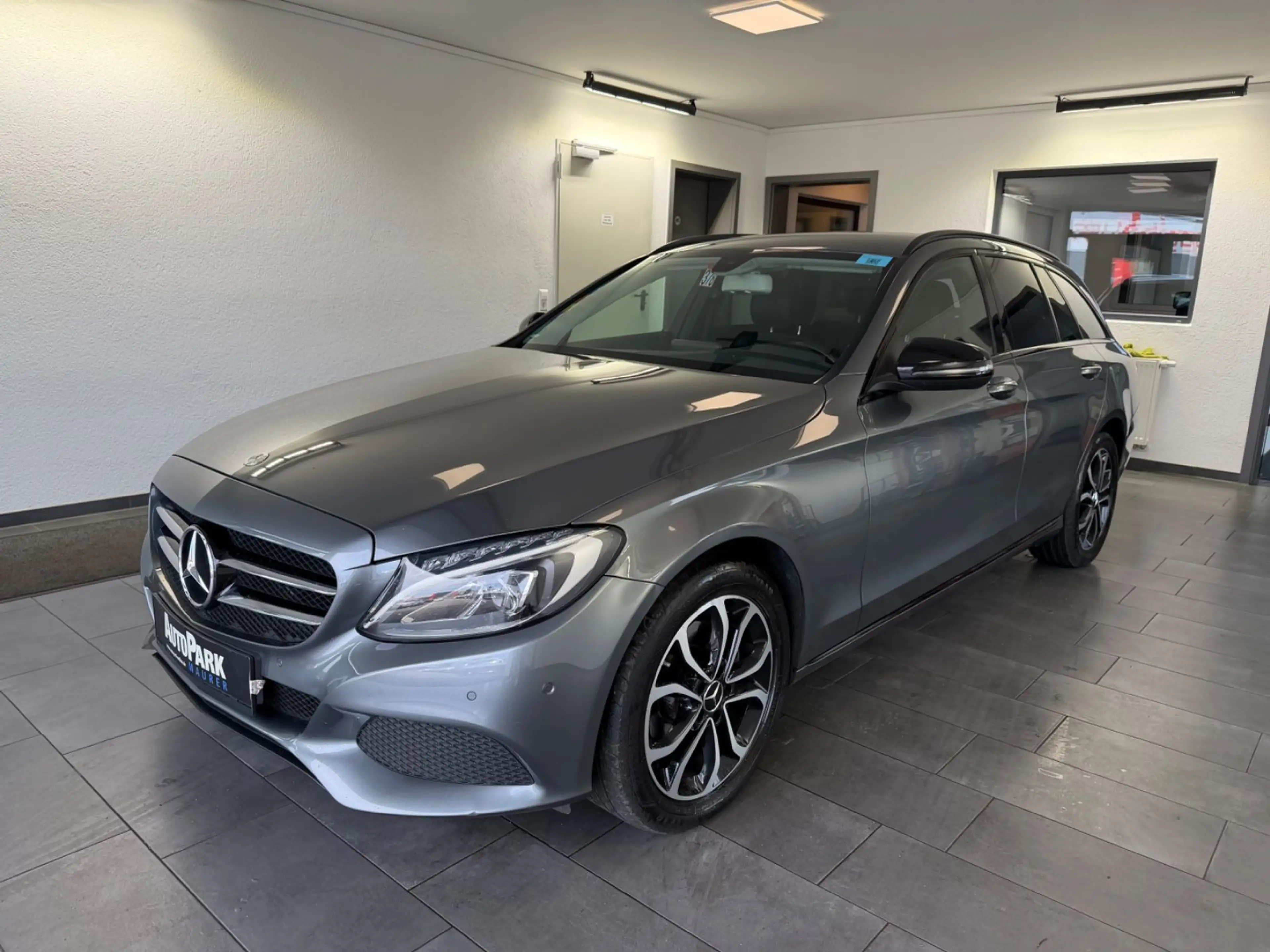 Mercedes-Benz C 200 d T Avantgarde | Night | LED | Navi | SHZ