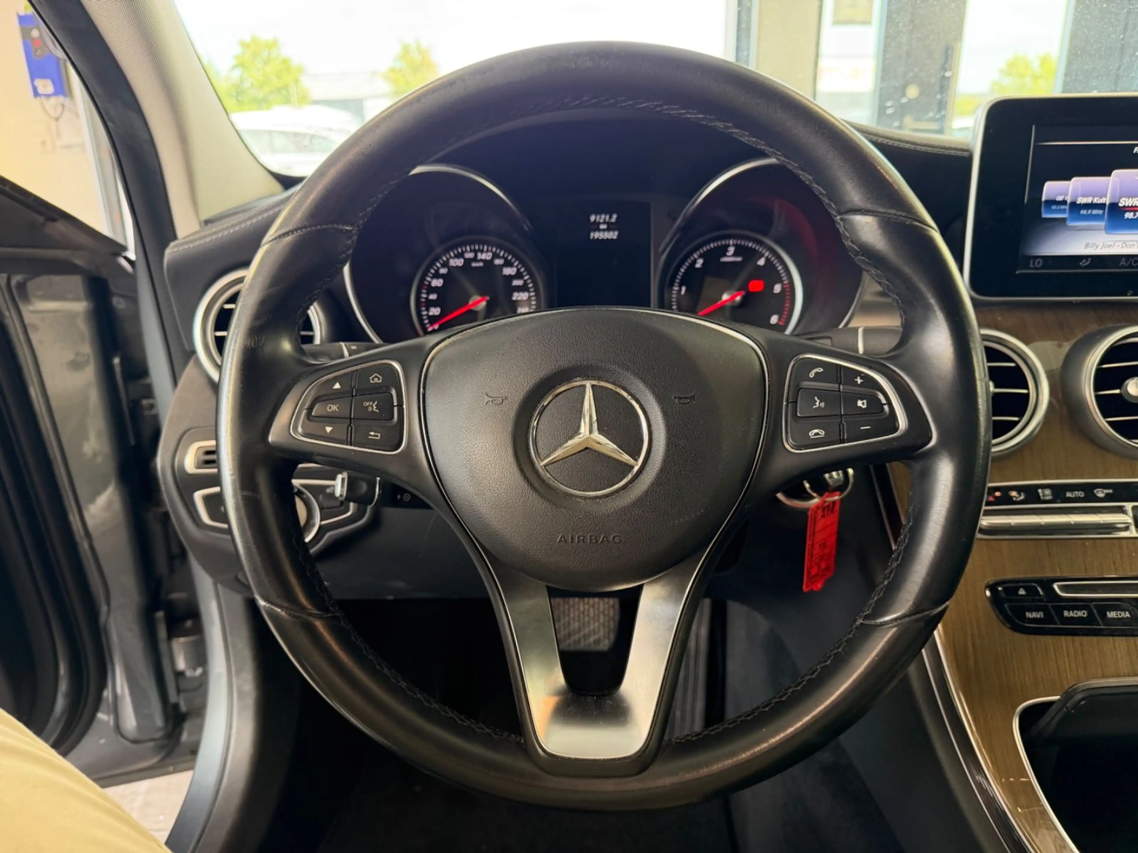 Mercedes-Benz C 200 d T Avantgarde | Night | LED | Navi | SHZ — photo 12