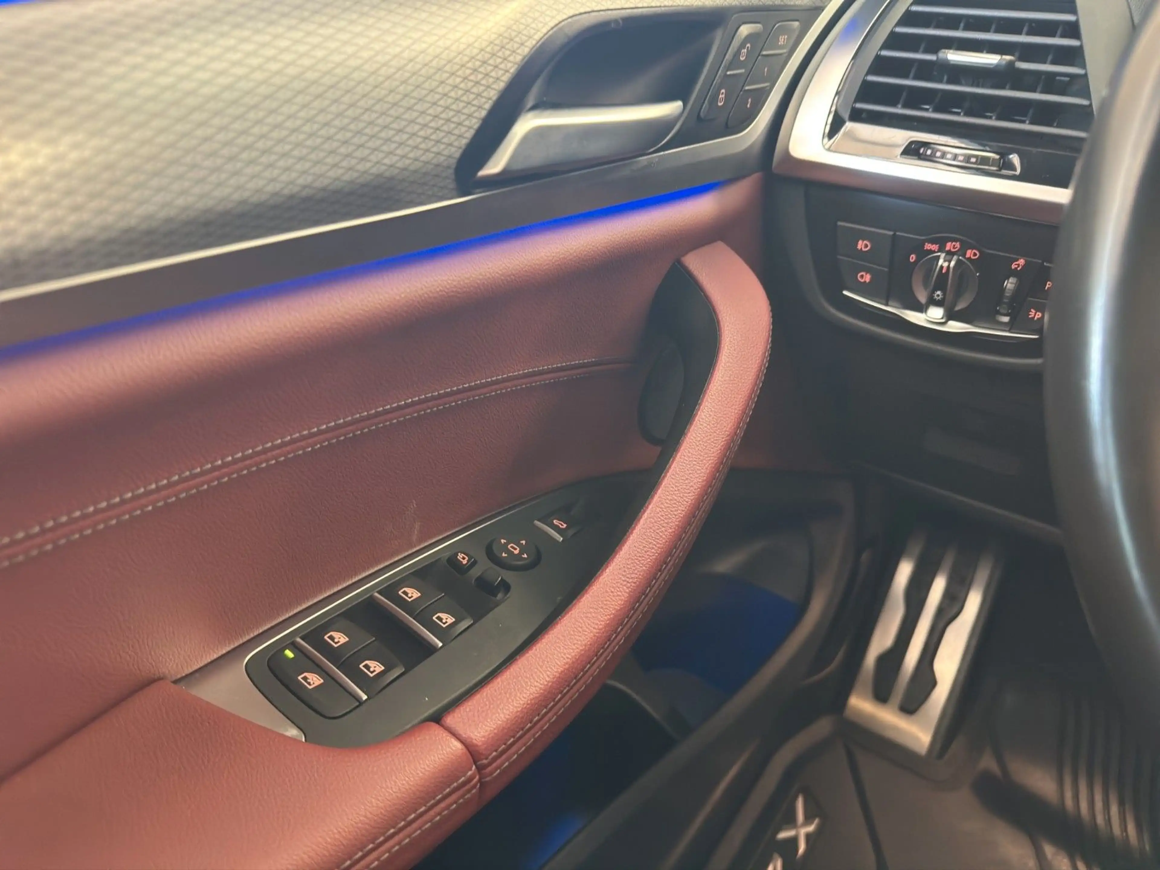 BMW X4 M40d*LED*HUD*DrivingAssistant*360grad*Leder — photo 25