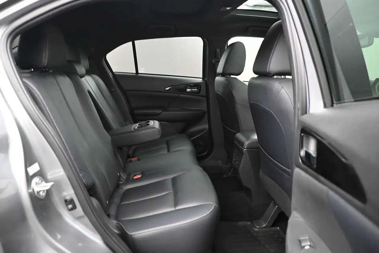 Mitsubishi Eclipse Cross photo Mitsubishi Eclipse Cross