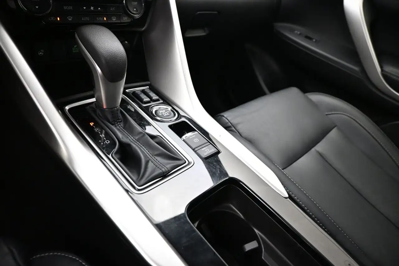 Mitsubishi Eclipse Cross photo Mitsubishi Eclipse Cross