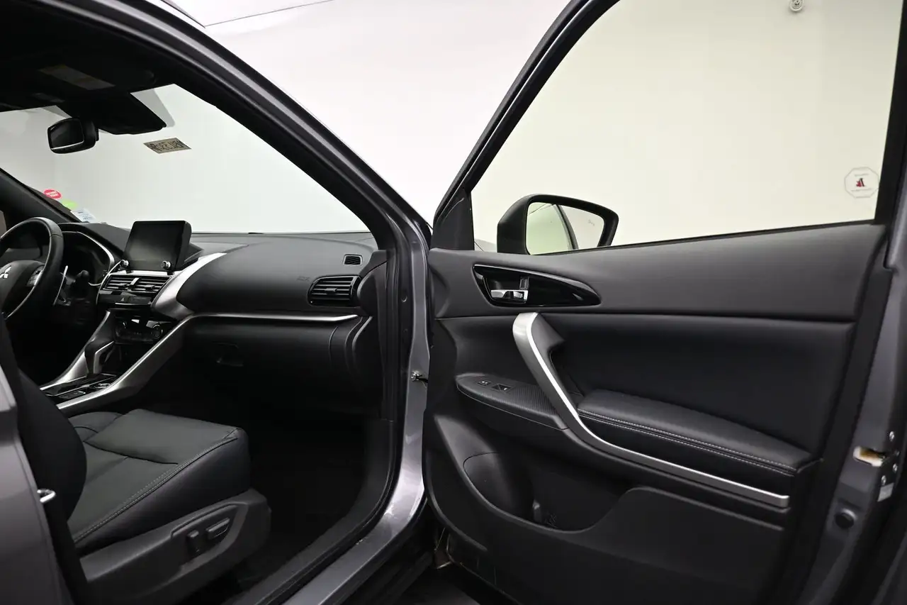 Mitsubishi Eclipse Cross photo Mitsubishi Eclipse Cross