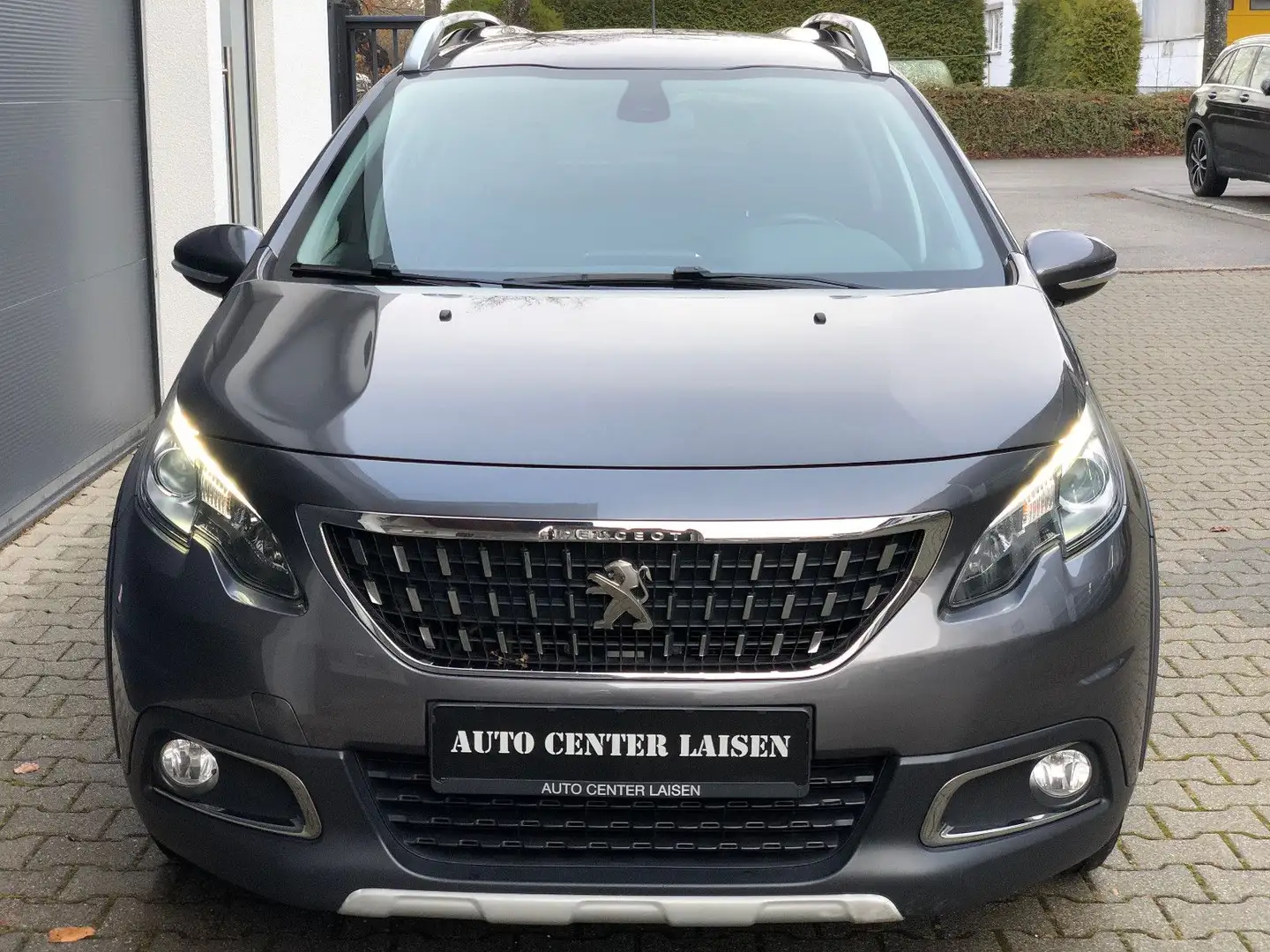 Peugeot 2008 Allure Navi Leder Tempomat Sitzheiz. Kamera Grau - 2