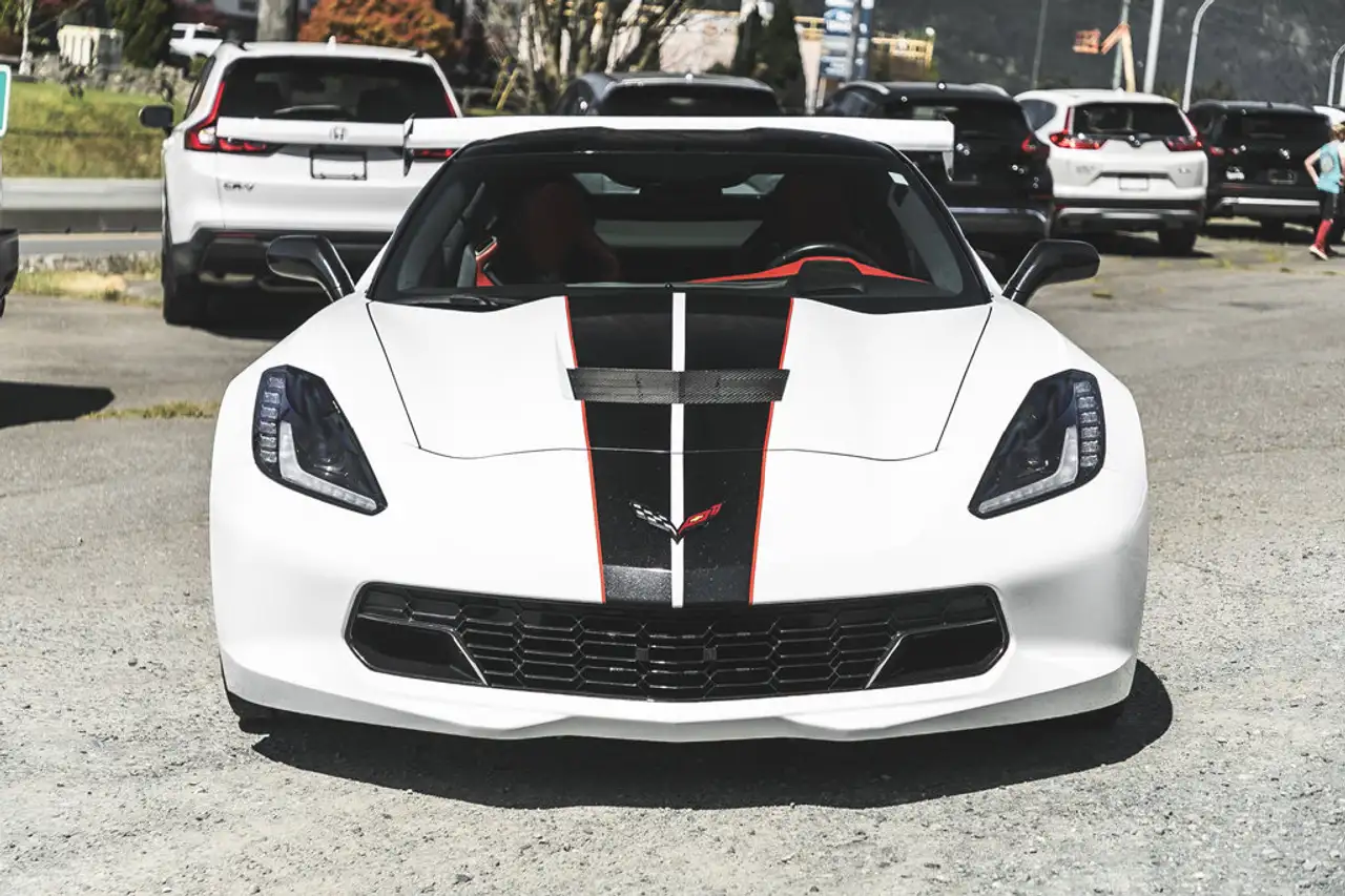 Chevrolet Corvette снимка Chevrolet Corvette