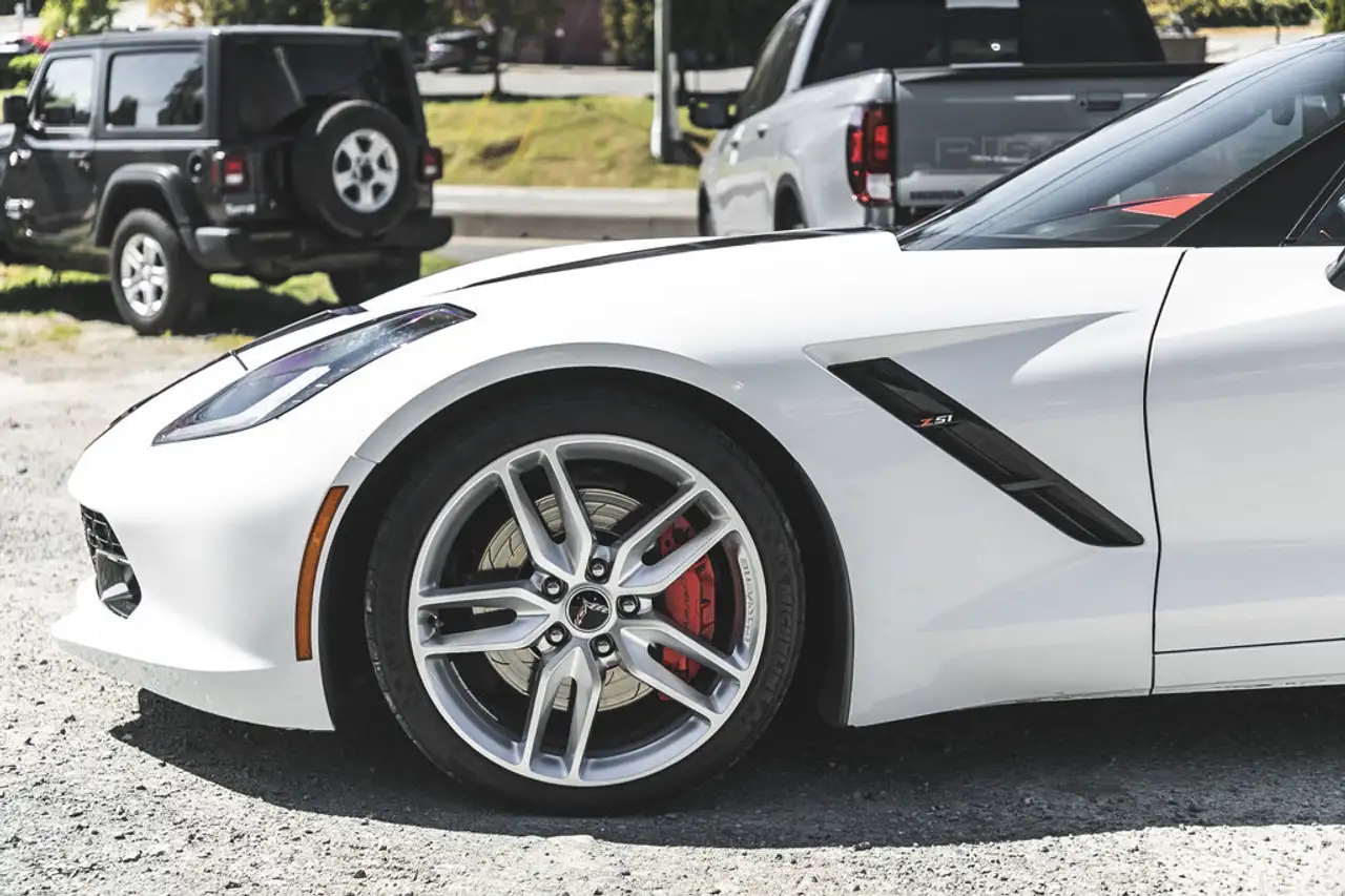Chevrolet Corvette снимка Chevrolet Corvette
