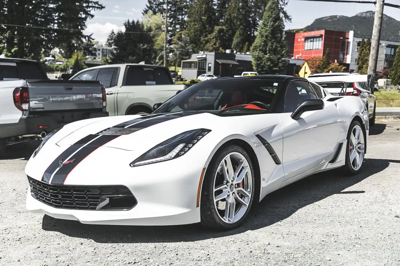 Chevrolet Corvette снимка Chevrolet Corvette