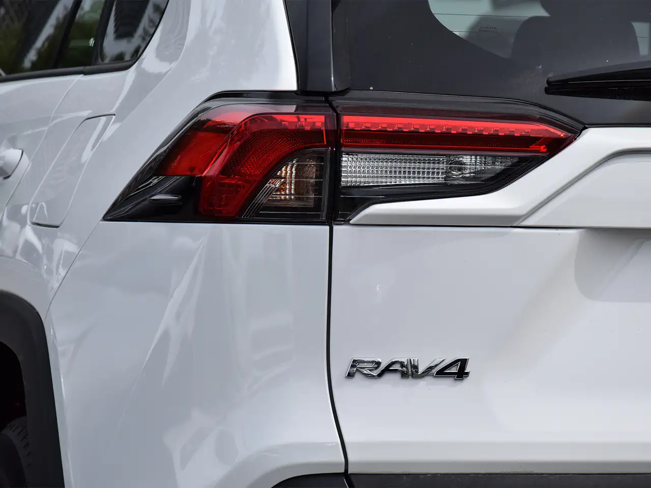 Toyota RAV 4 снимка Toyota RAV 4