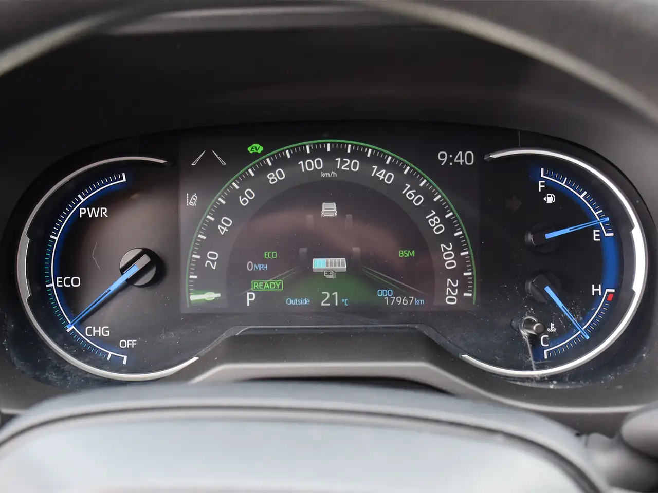 Toyota RAV 4 снимка Toyota RAV 4