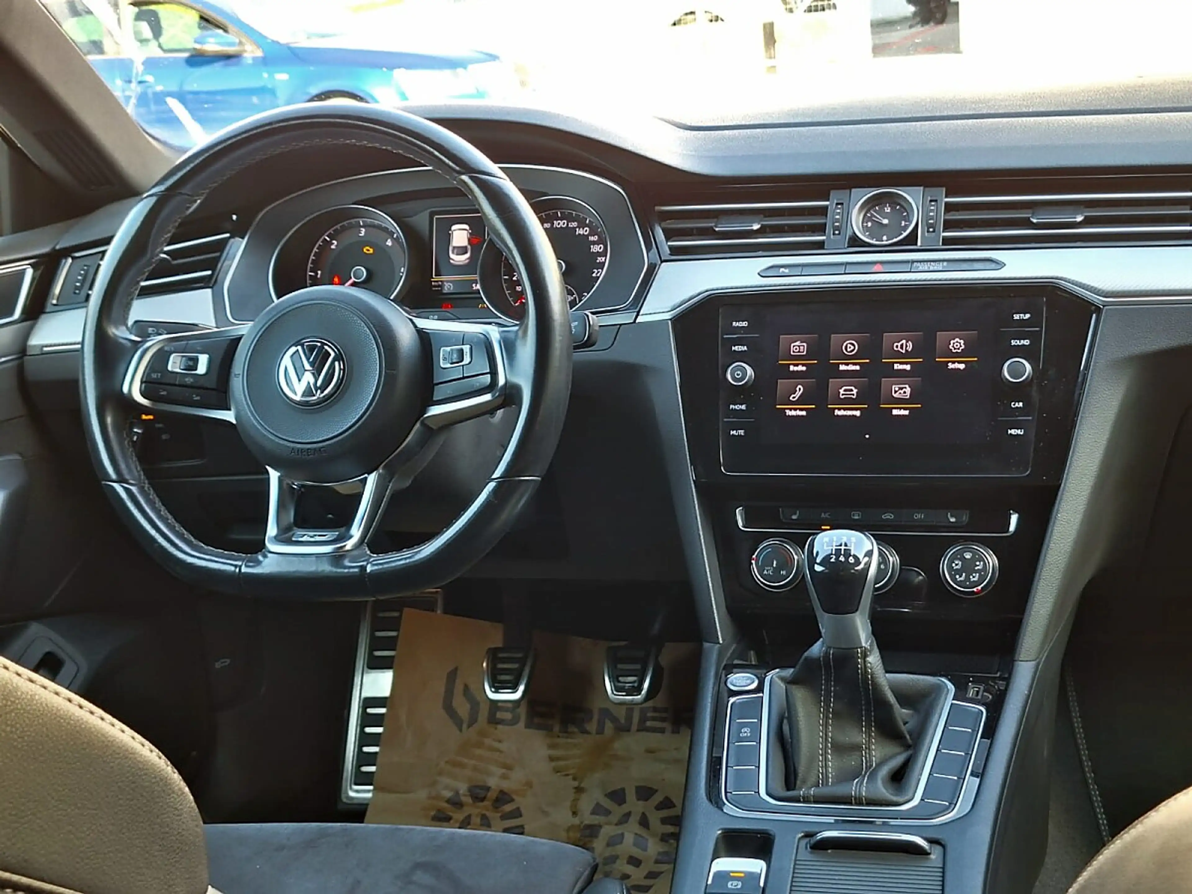 Volkswagen Arteon R-Line 2,0 TDI SCR — photo 11
