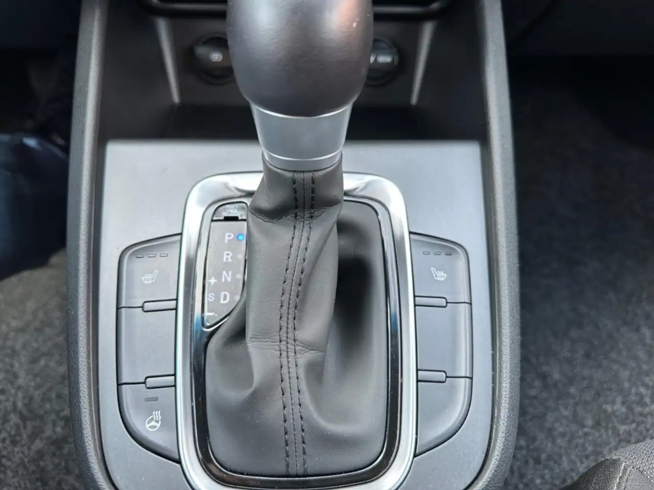 Hyundai KONA *1.6 Select *Hyb*SCHECK*1.Hand*LED*RFK*LKH* 31