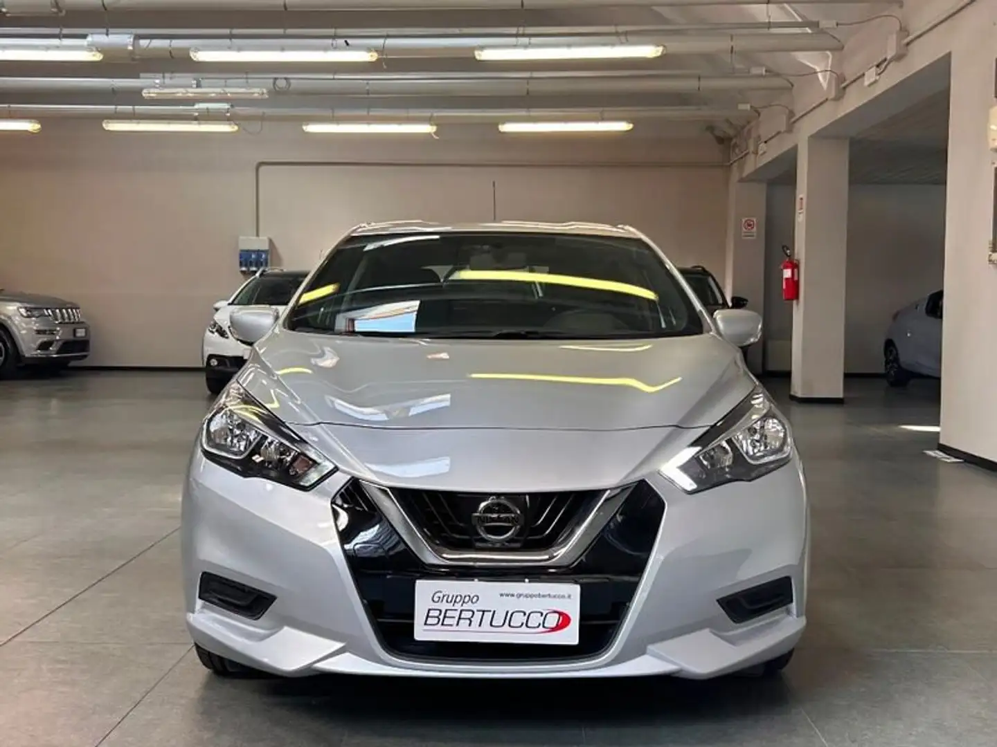 Nissan Micra IG-T 100 5 porte Acenta Grigio - 2