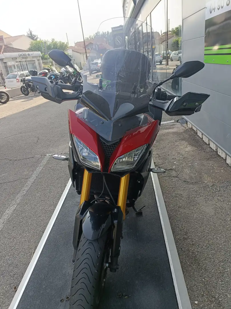 Yamaha MT-09 Rouge - 2