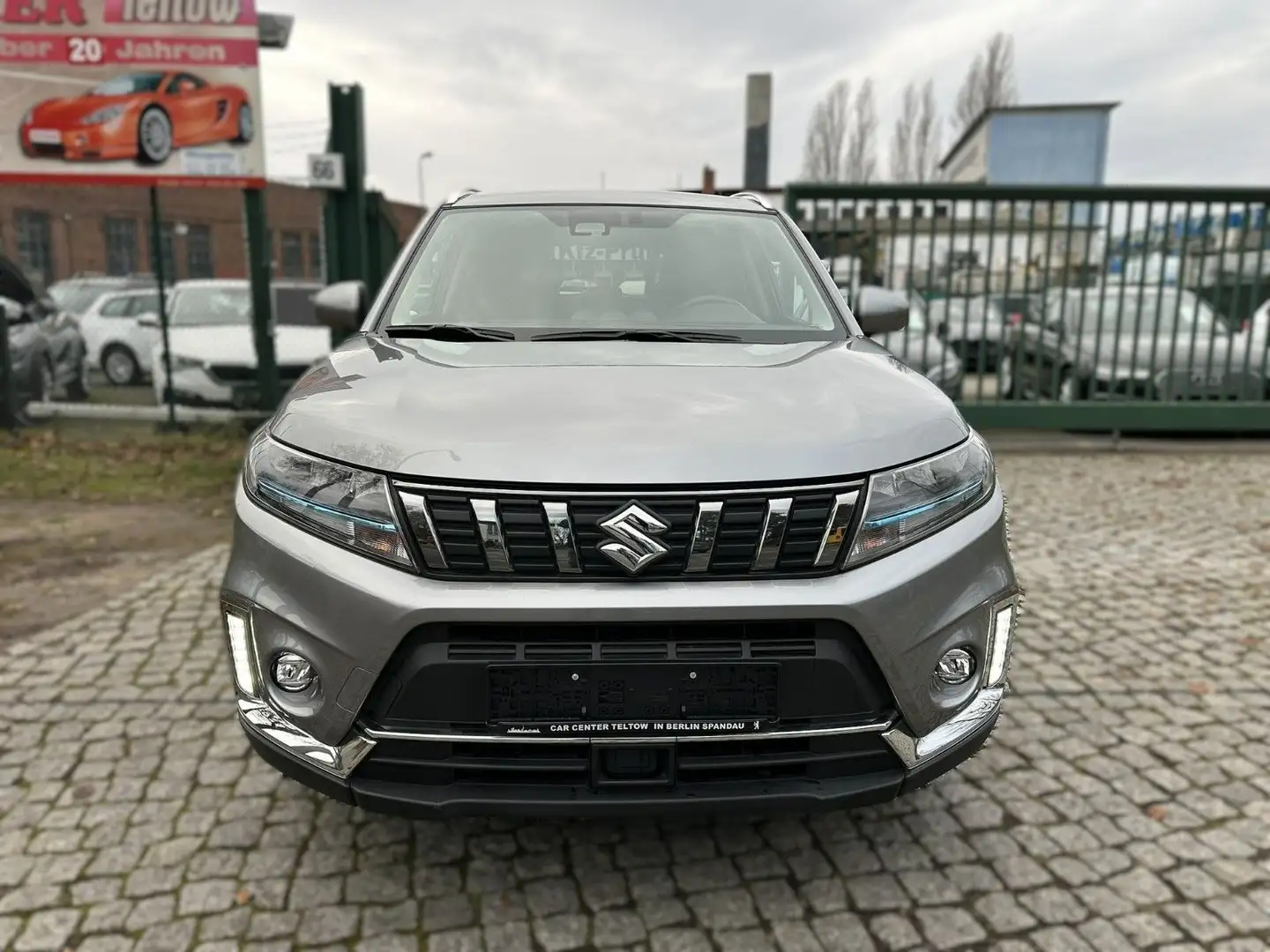 Suzuki Vitara 1.5 Hybrid Comfort 4x2 Grau - 2