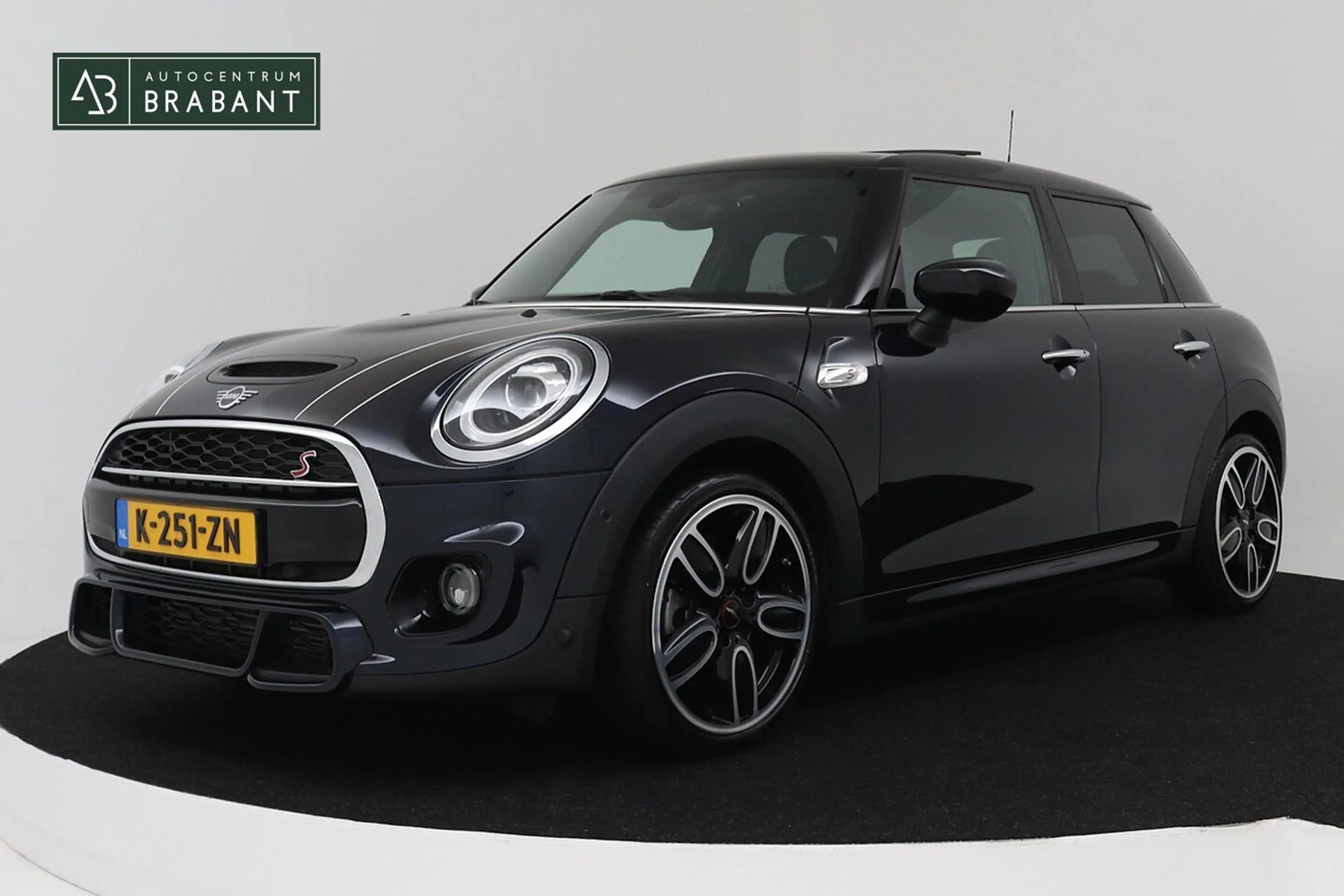 MINI Cooper S 2.0 Chili JCW Pakket (PANORAMADAK, DEALER ONDERHOU
