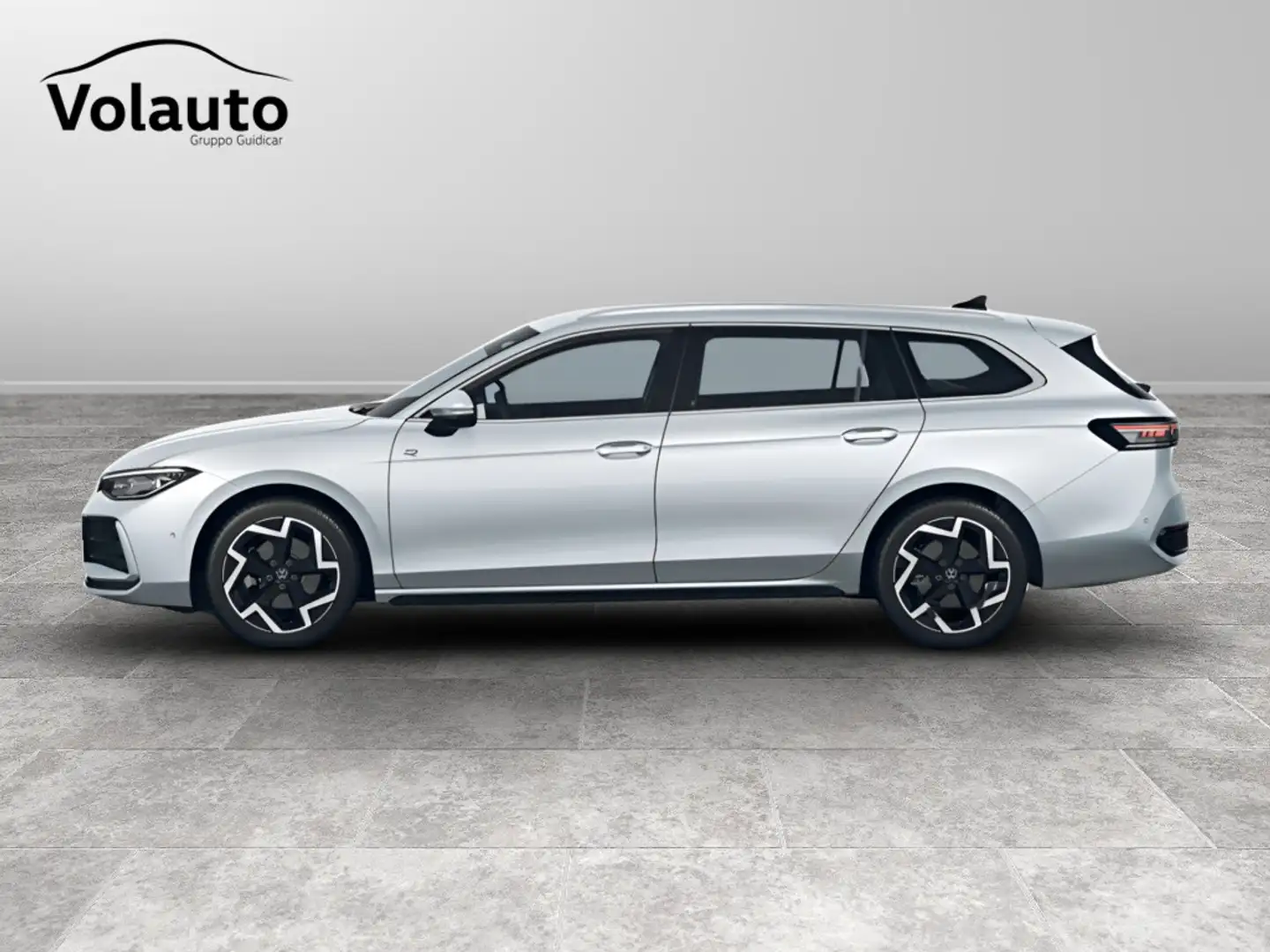 Volkswagen Passat Nuova Passat R-Line 1.5 eTSI ACT 110 kW (150 CV) D Grigio - 2