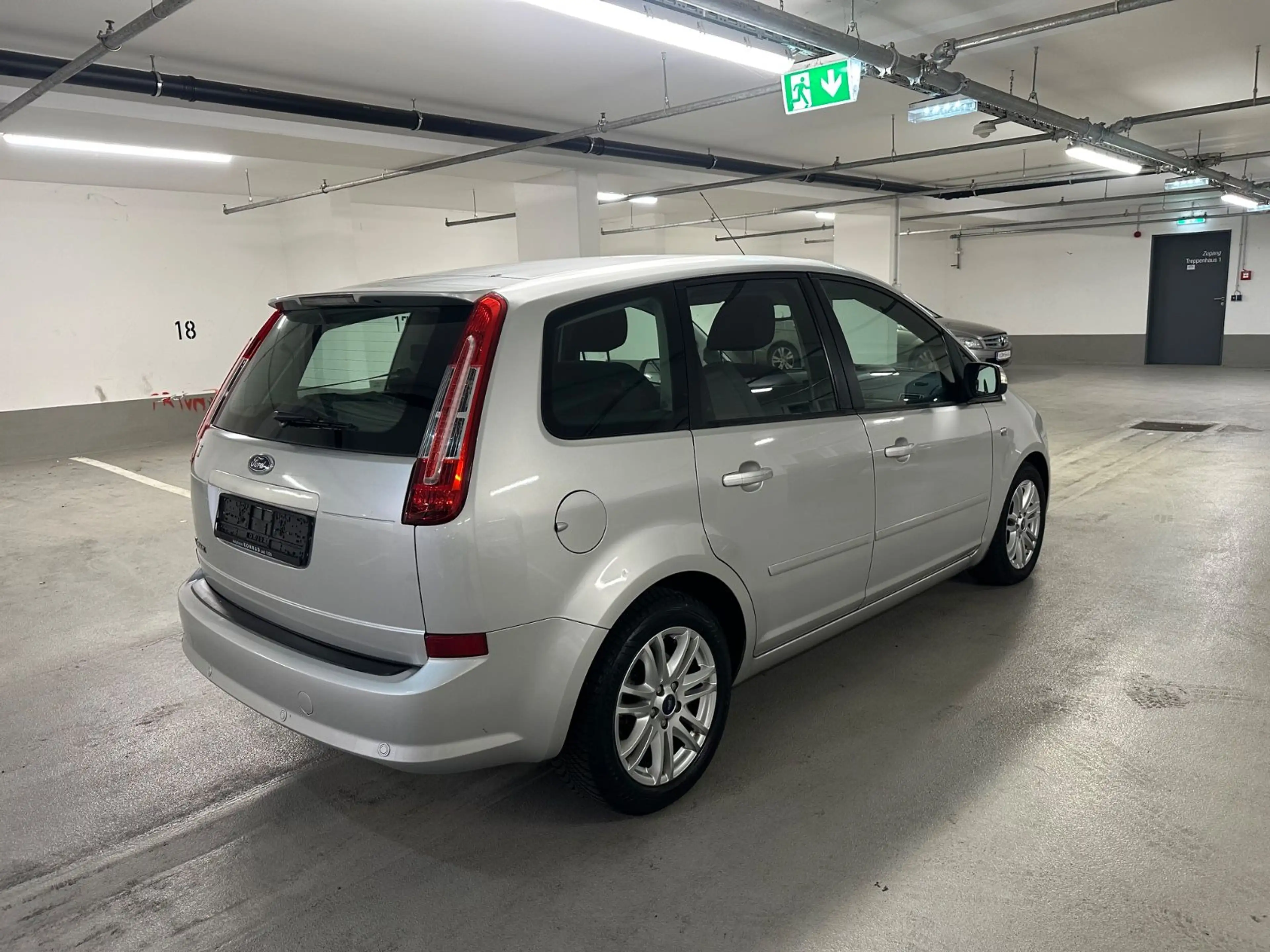 Ford C-Max C-MAX Ghia — photo 4