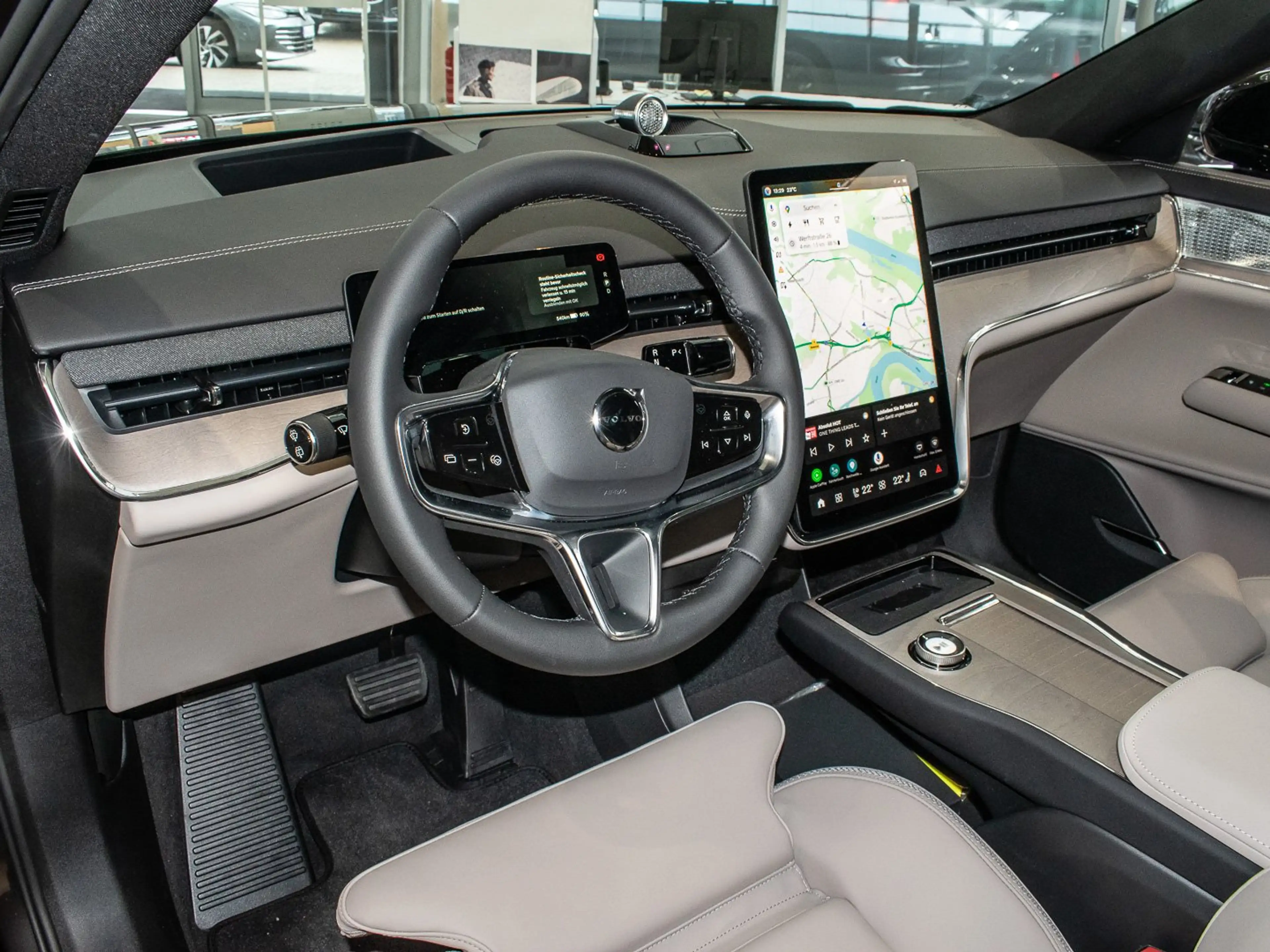 Volvo EX90 Twin Ultra Performance Pure Electric — photo 9