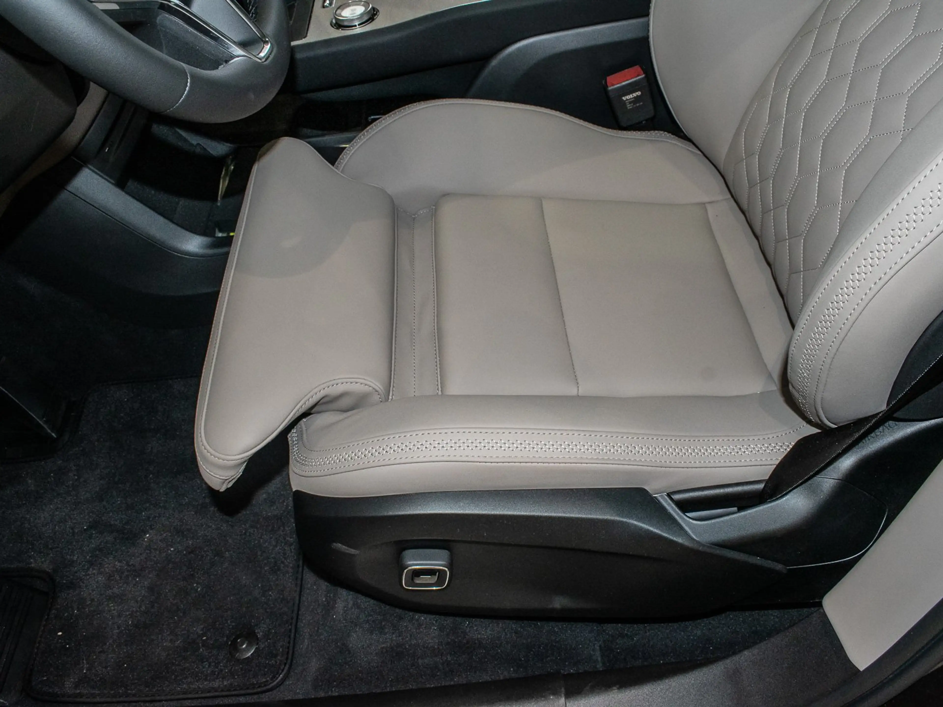 Volvo EX90 Twin Ultra Performance Pure Electric — photo 15