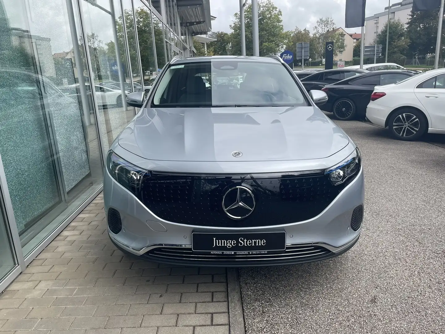 Mercedes-Benz EQA 350 EQA 350 4M Progressive *DISTRONIC*CAM*AMBI*EASY Silber - 2