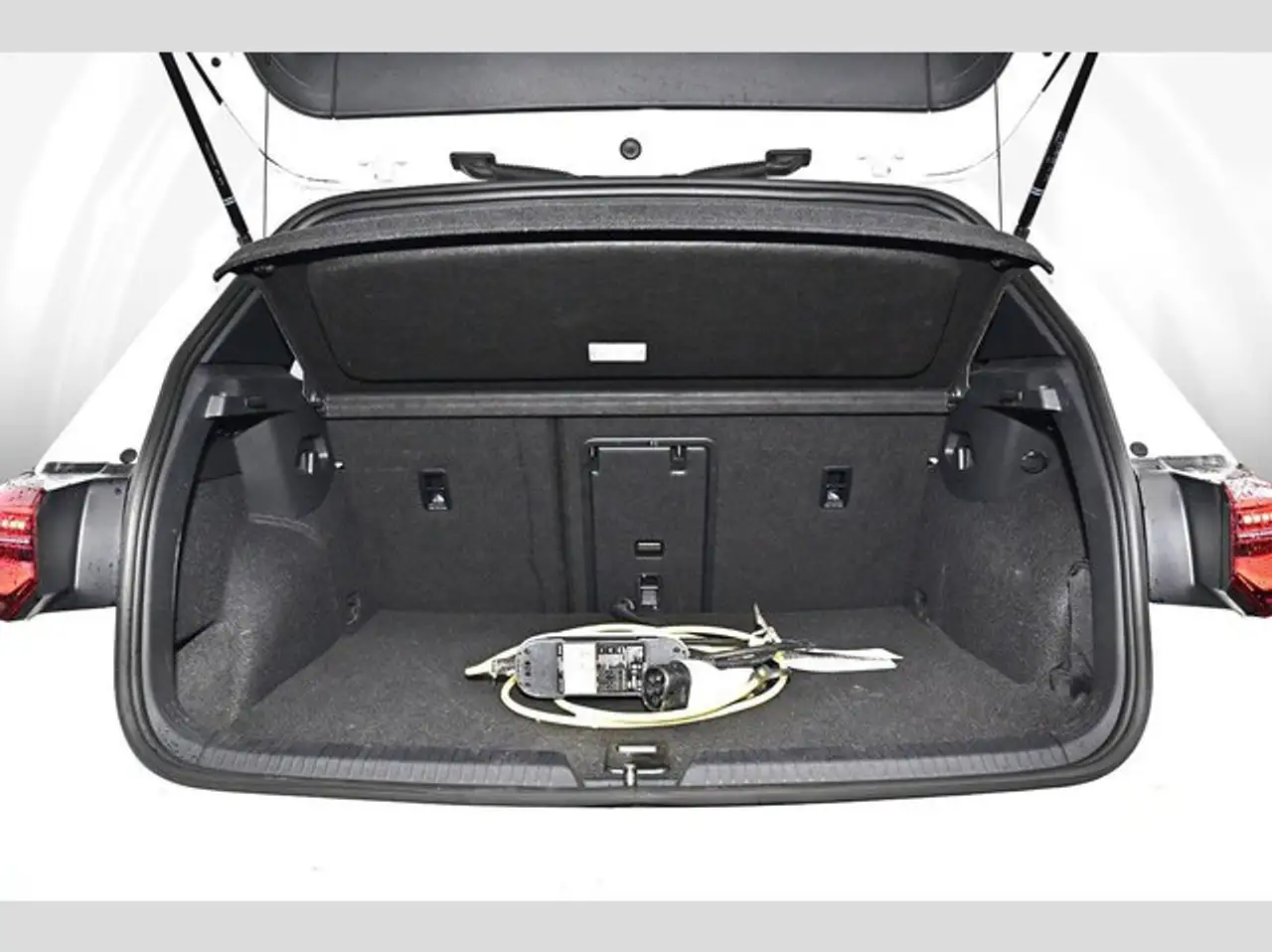 Volkswagen Golf GTE VIII 1.4 eHybrid GTE 9