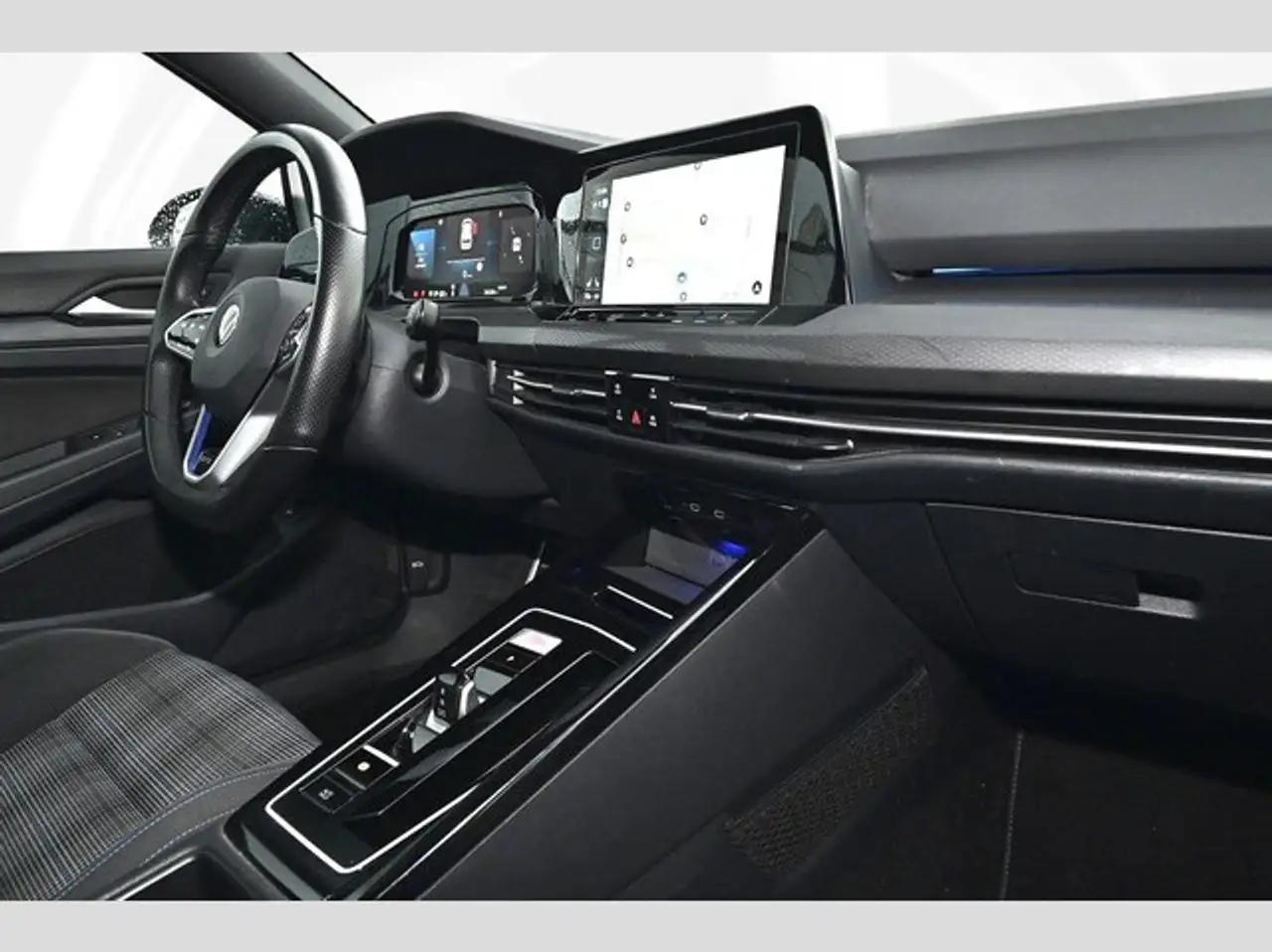 Volkswagen Golf GTE VIII 1.4 eHybrid GTE 11