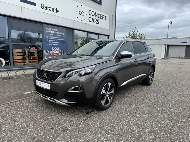 Peugeot 5008 GT AHK