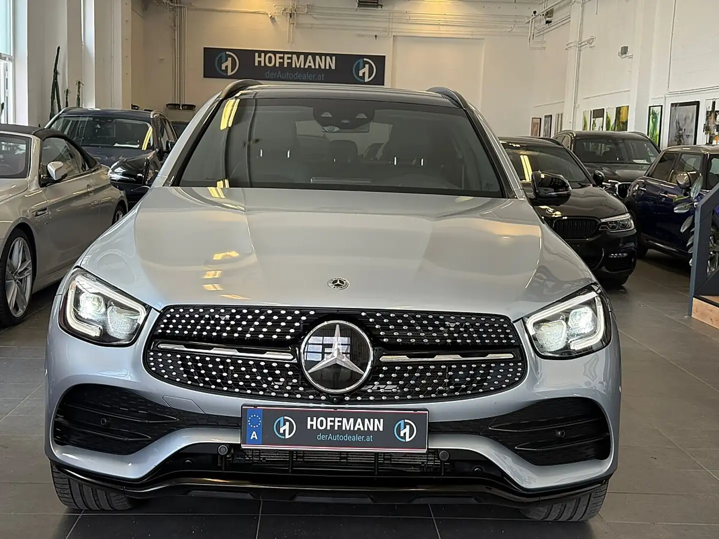 Mercedes-Benz GLC 300 e PHEV 4Matic, AMG/HUD/AHK/Pano/VOLL Silber - 2