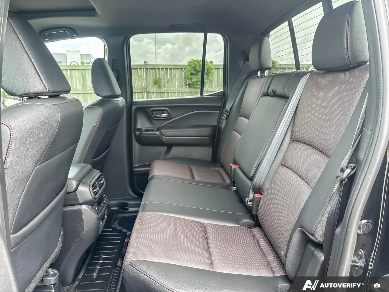 Honda Ridgeline photo Honda Ridgeline