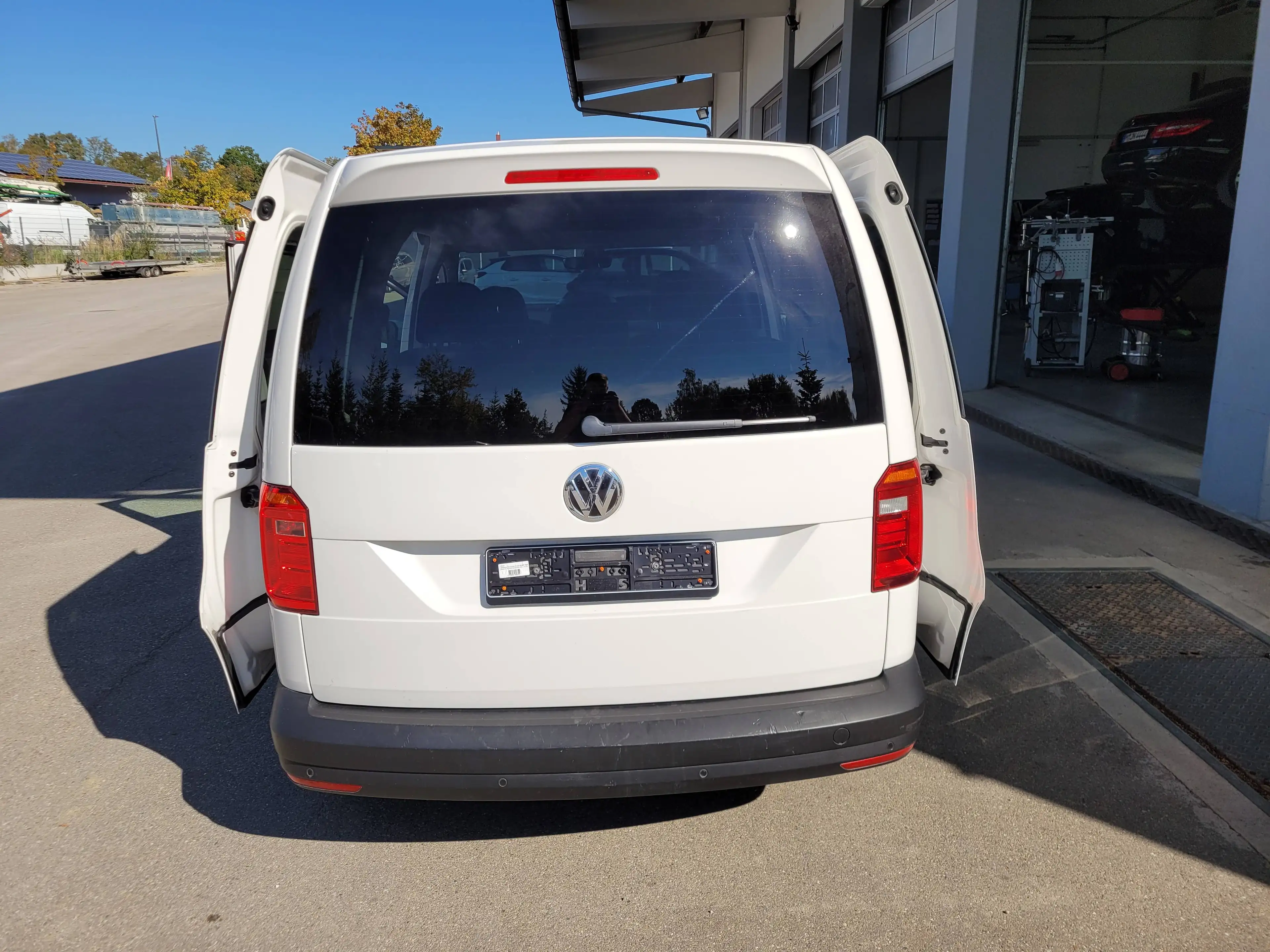 Volkswagen Caddy Trendline BMT — photo 10