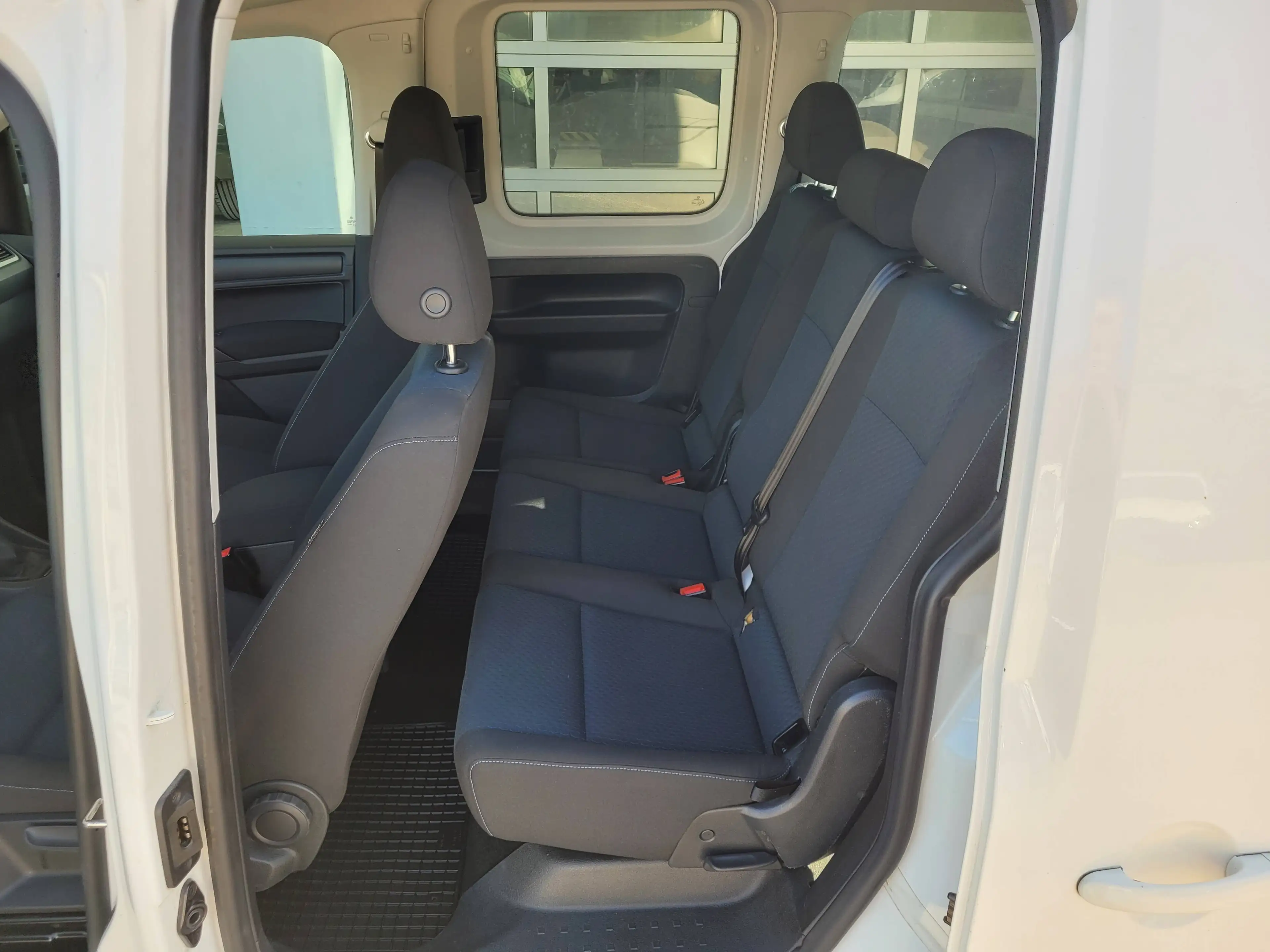 Volkswagen Caddy Trendline BMT — photo 6
