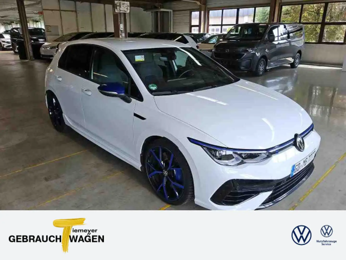 Volkswagen Golf R 20 YEARS AKRAPOVIC H&K IQ.LIGHT LM19 Weiß - 1