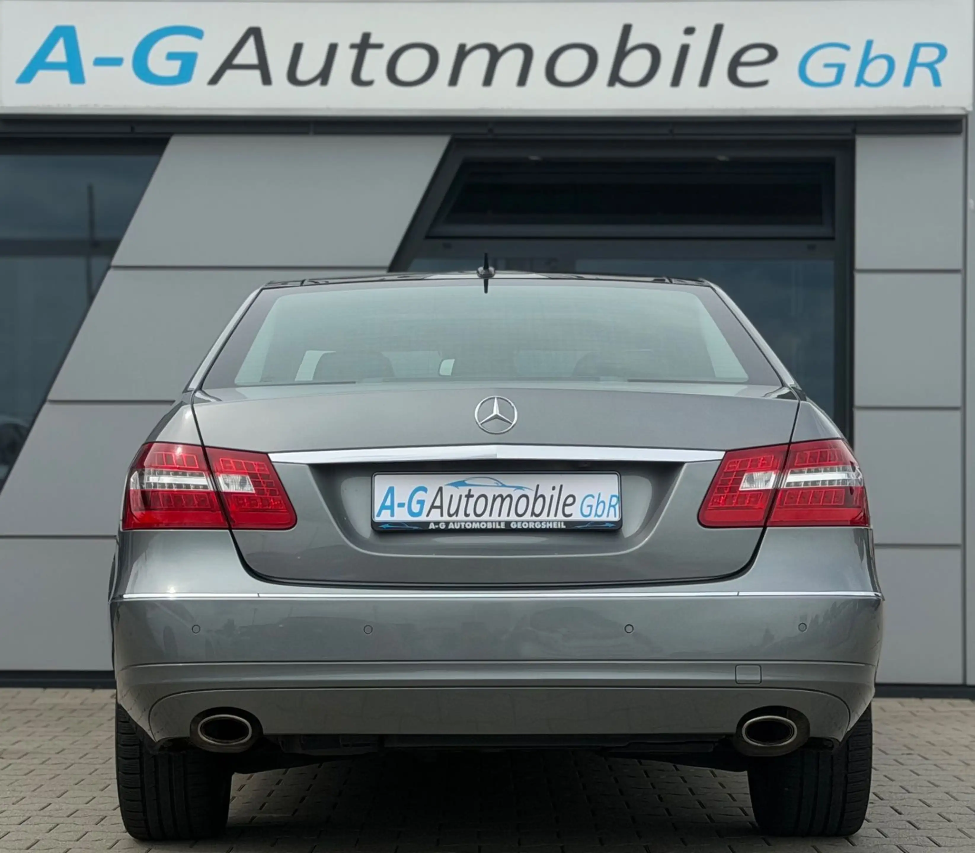 Mercedes-Benz E 350 CDI Limousine Distronic Plus Pano Kamera — photo 9