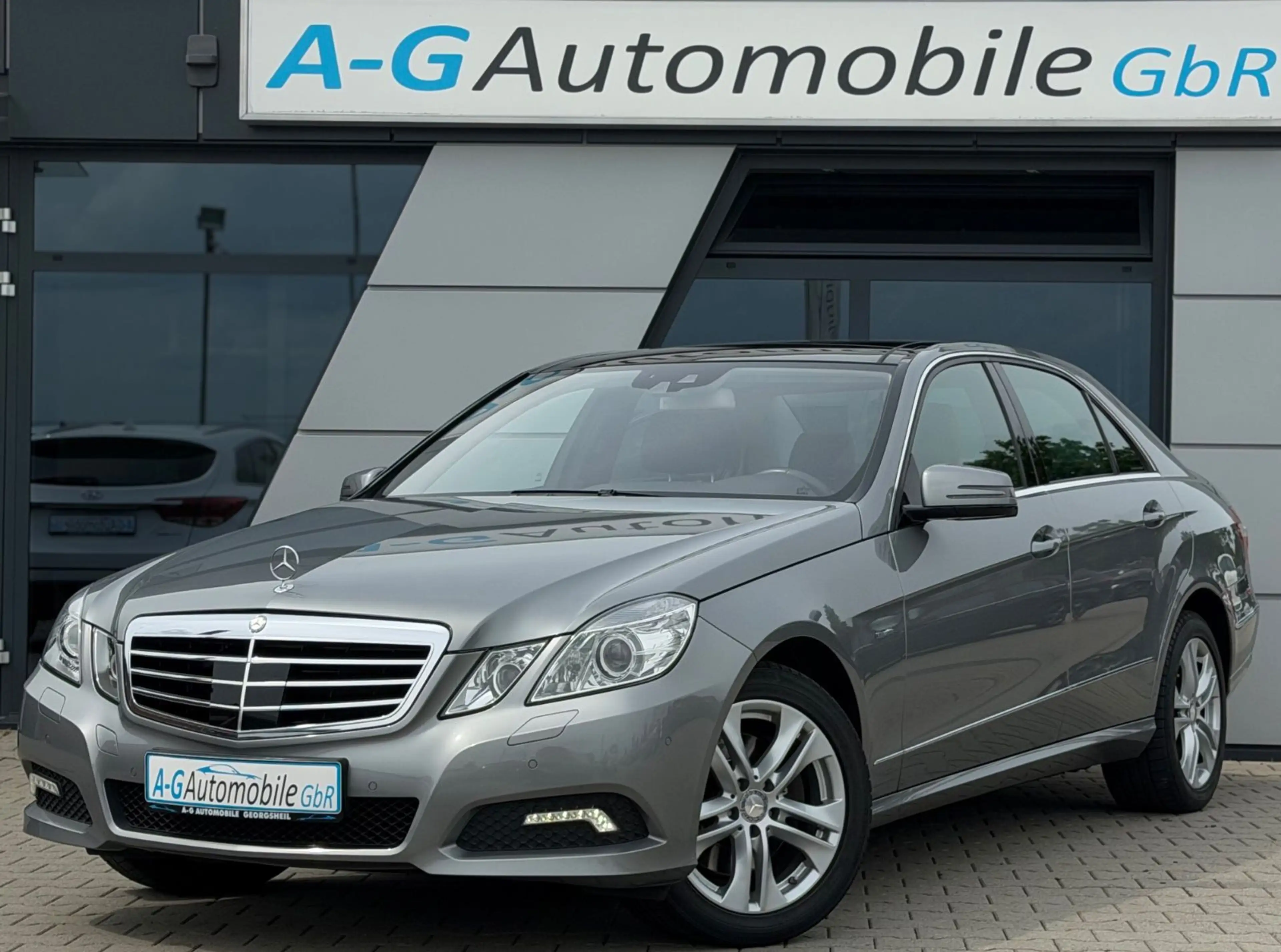 Mercedes-Benz E 350 CDI Limousine Distronic Plus Pano Kamera — photo 2