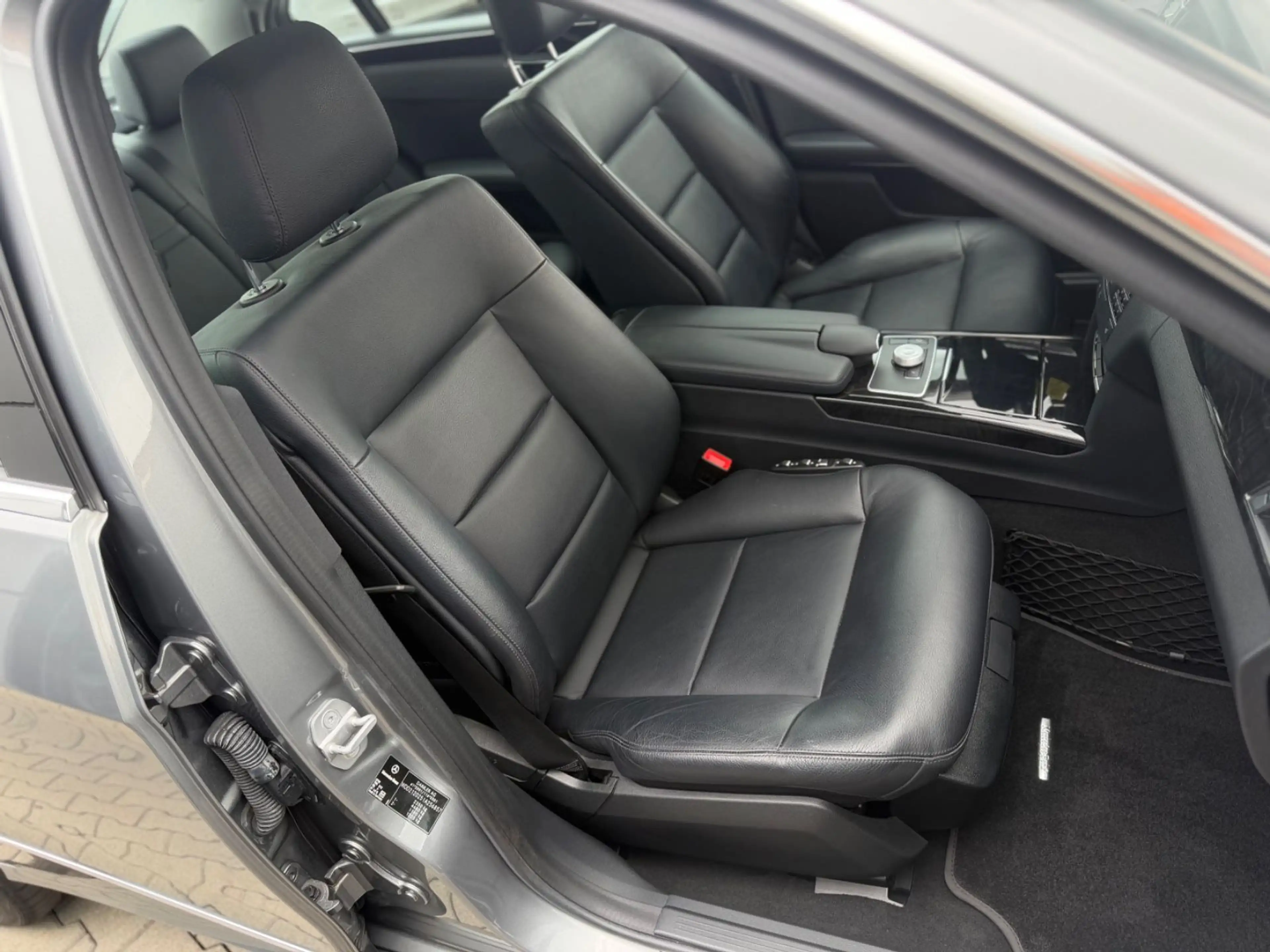 Mercedes-Benz E 350 CDI Limousine Distronic Plus Pano Kamera — photo 14