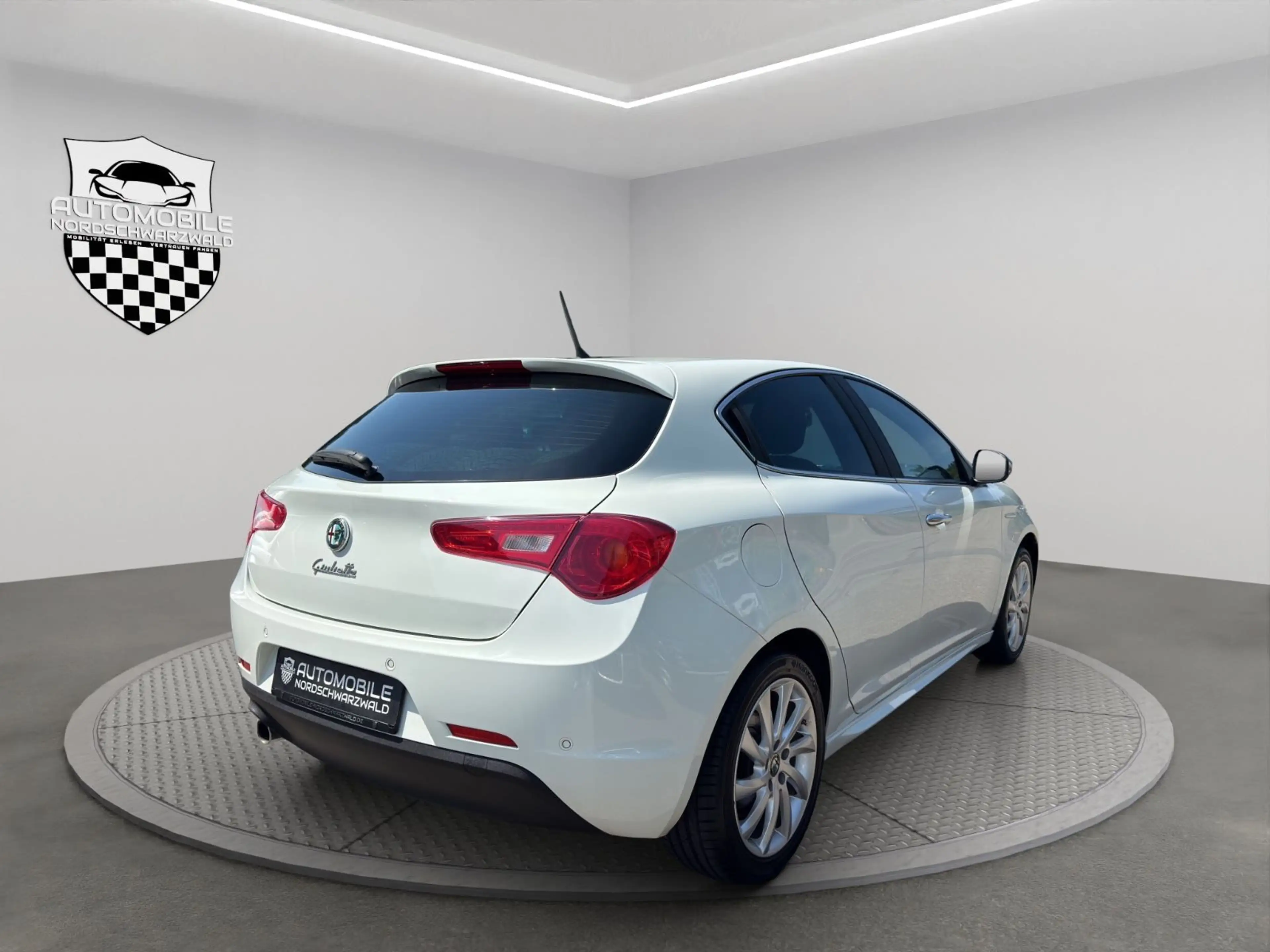Alfa Romeo Giulietta Turismo | AUTOMATIK 8FACH KLIMAAUT — photo 8