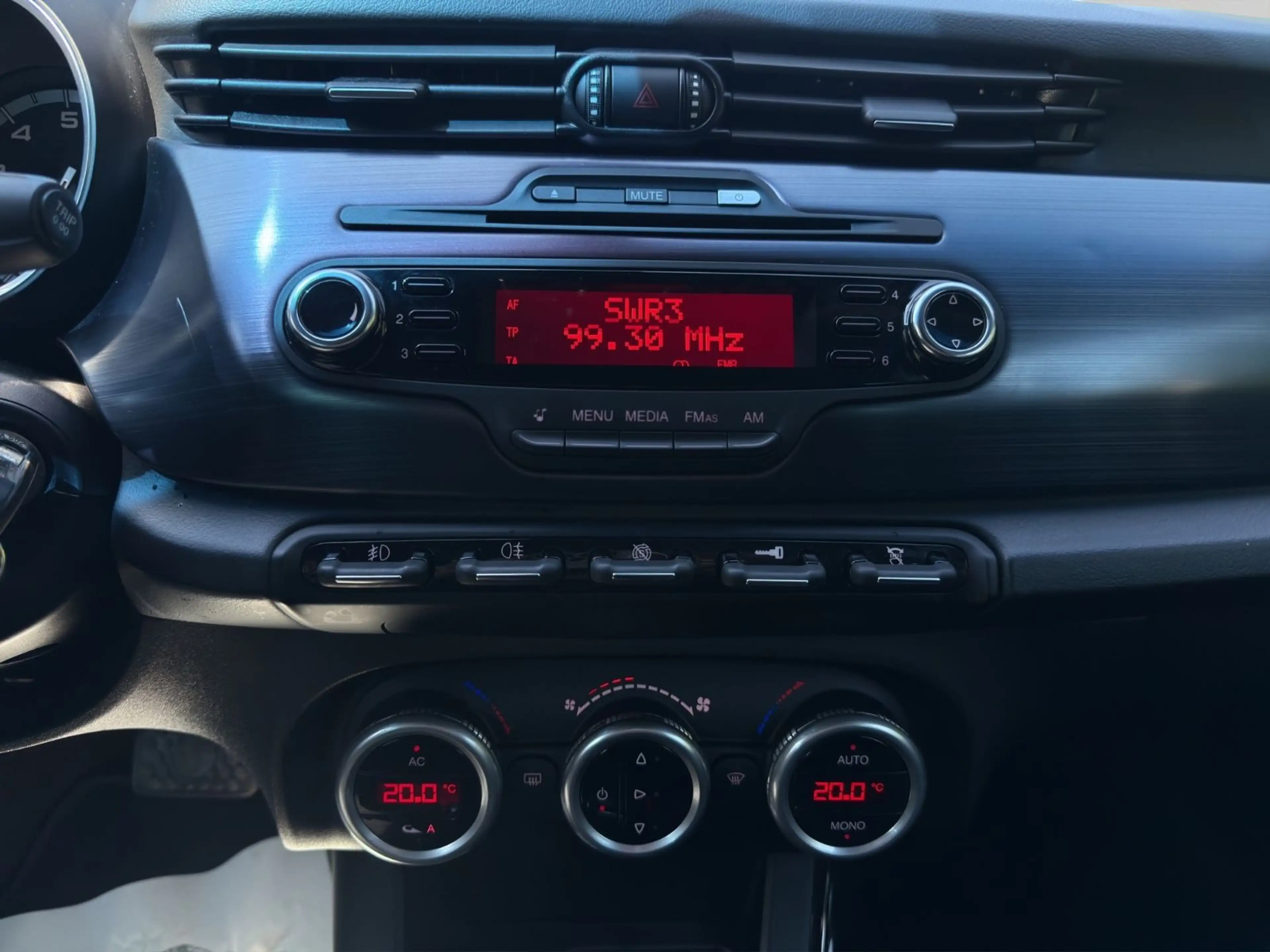 Alfa Romeo Giulietta Turismo | AUTOMATIK 8FACH KLIMAAUT — photo 14